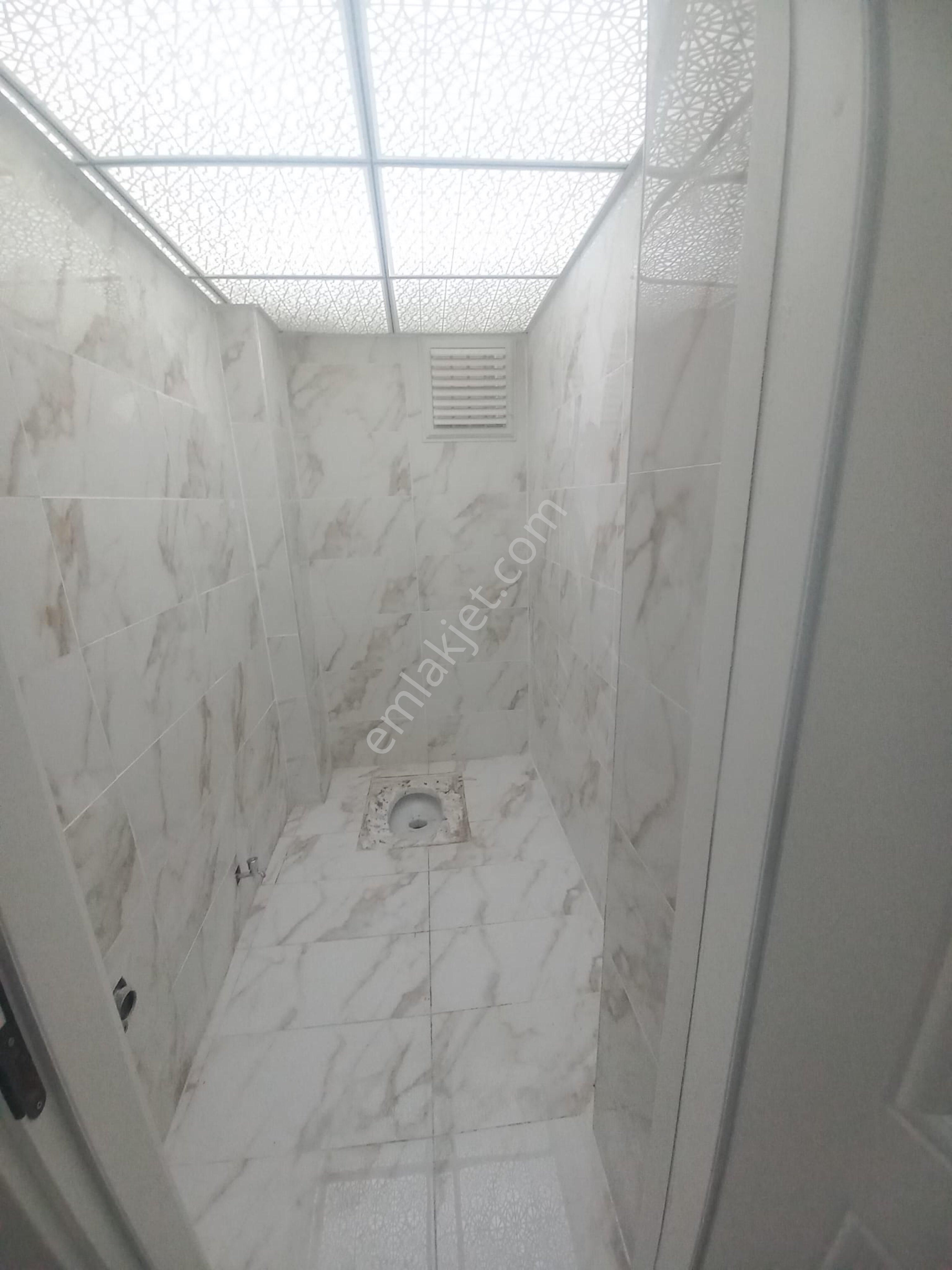 Ulugazi Mahallesinde İci Full Yapılı Satılık Daire - Görsel 18