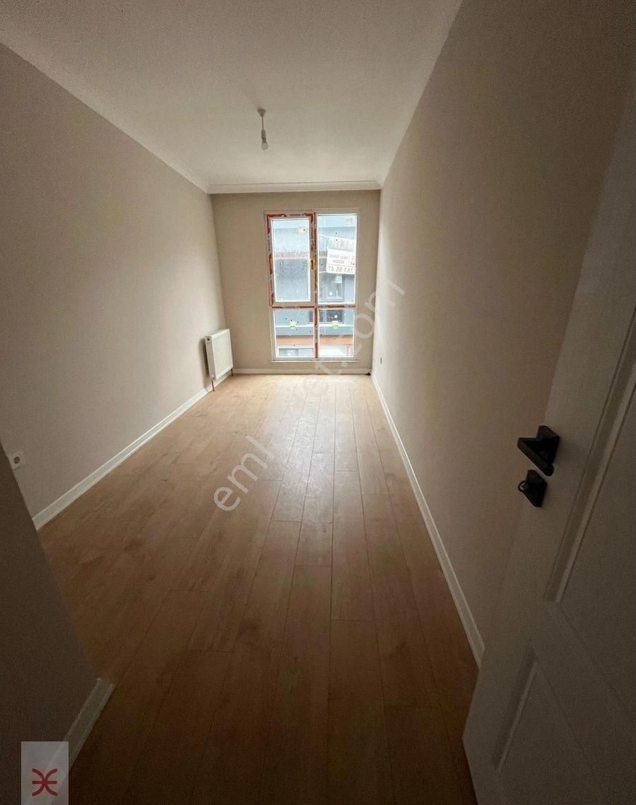 Çamlıca Aden Konaklarıda Emsallerinden Çok Ucuz Yüzme Havuzlu Güvenlikli Acil Satıılık Sıfır 2+1 - Görsel 5