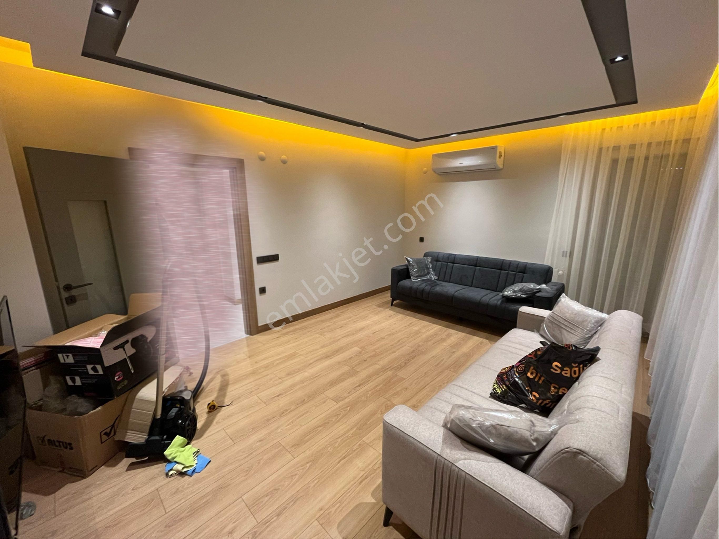 Artı Dan Gazi Bulvarı Dibi Ara Kat Sıfır Ayarında 2+1 - Görsel 8