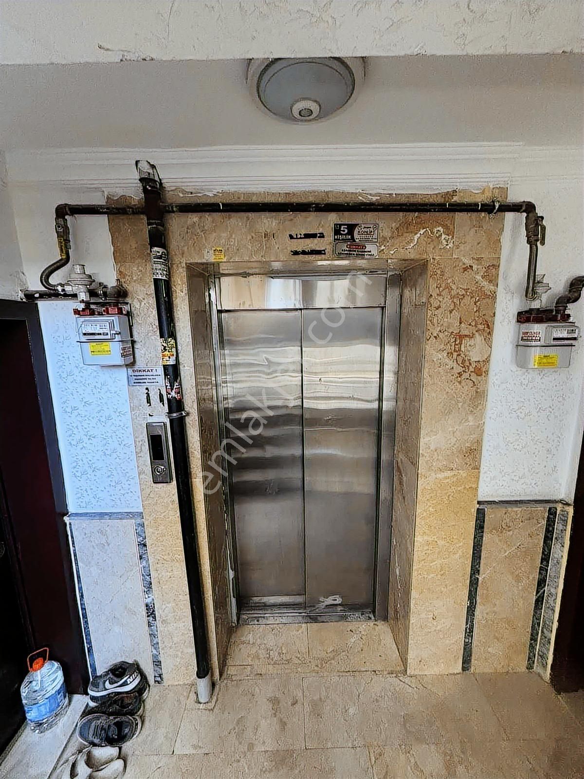 Torun^dan Yeni Binada Asansörlü Ön Cephe Arakatta 3+1 Daire - Görsel 21