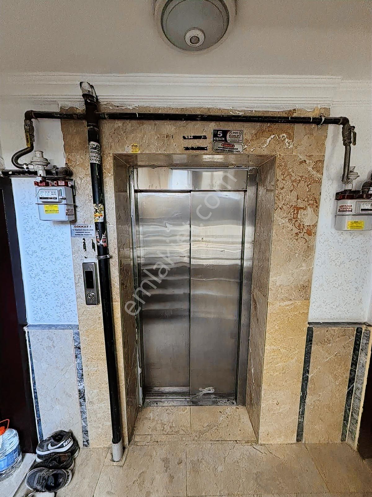 Torun^dan Yeni Binada Asansörlü Ön Cephe Arakatta 3+1 Daire - Görsel 33