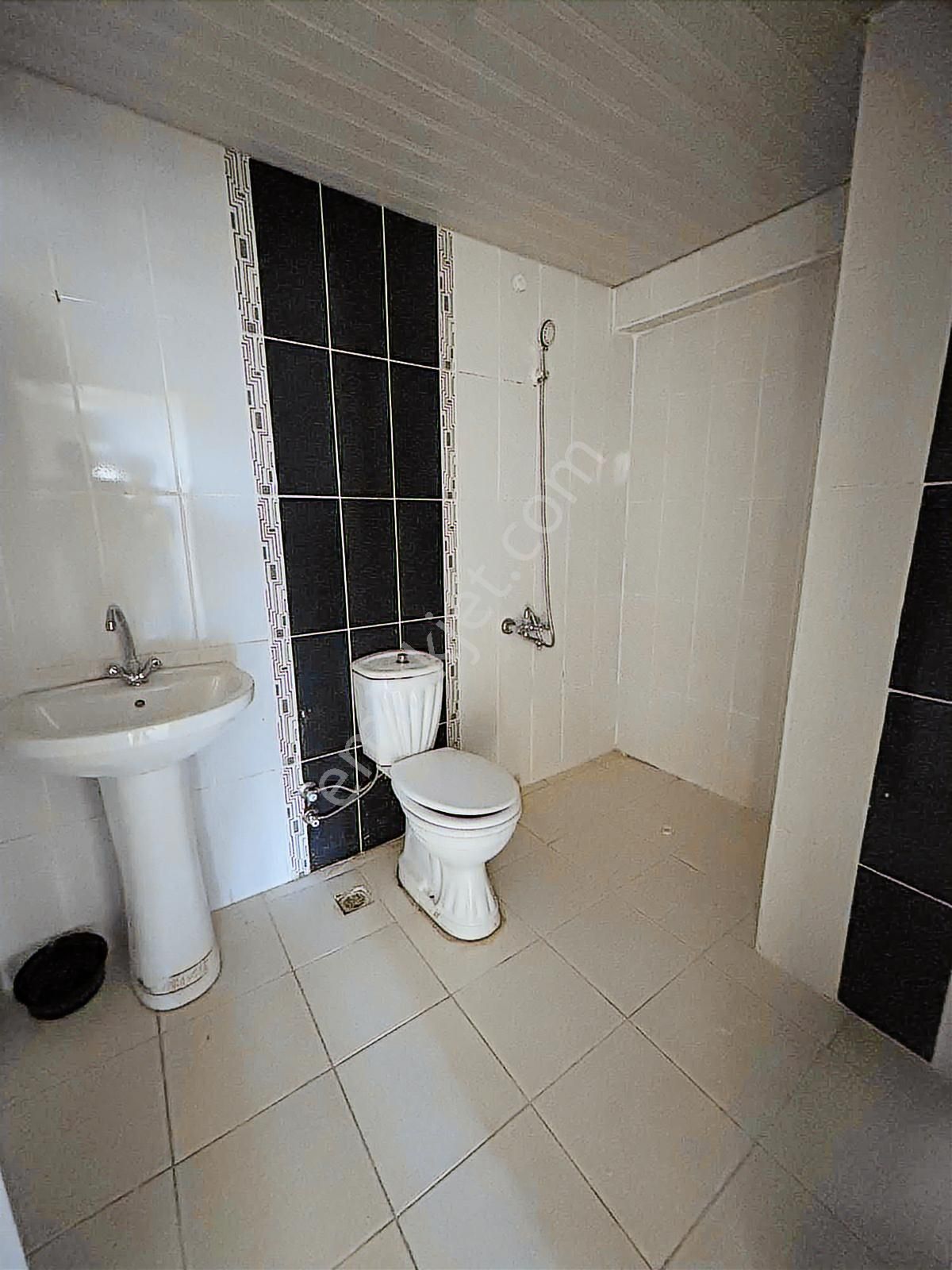 Torun^dan Yeni Binada Asansörlü Ön Cephe Arakatta 3+1 Daire - Görsel 27