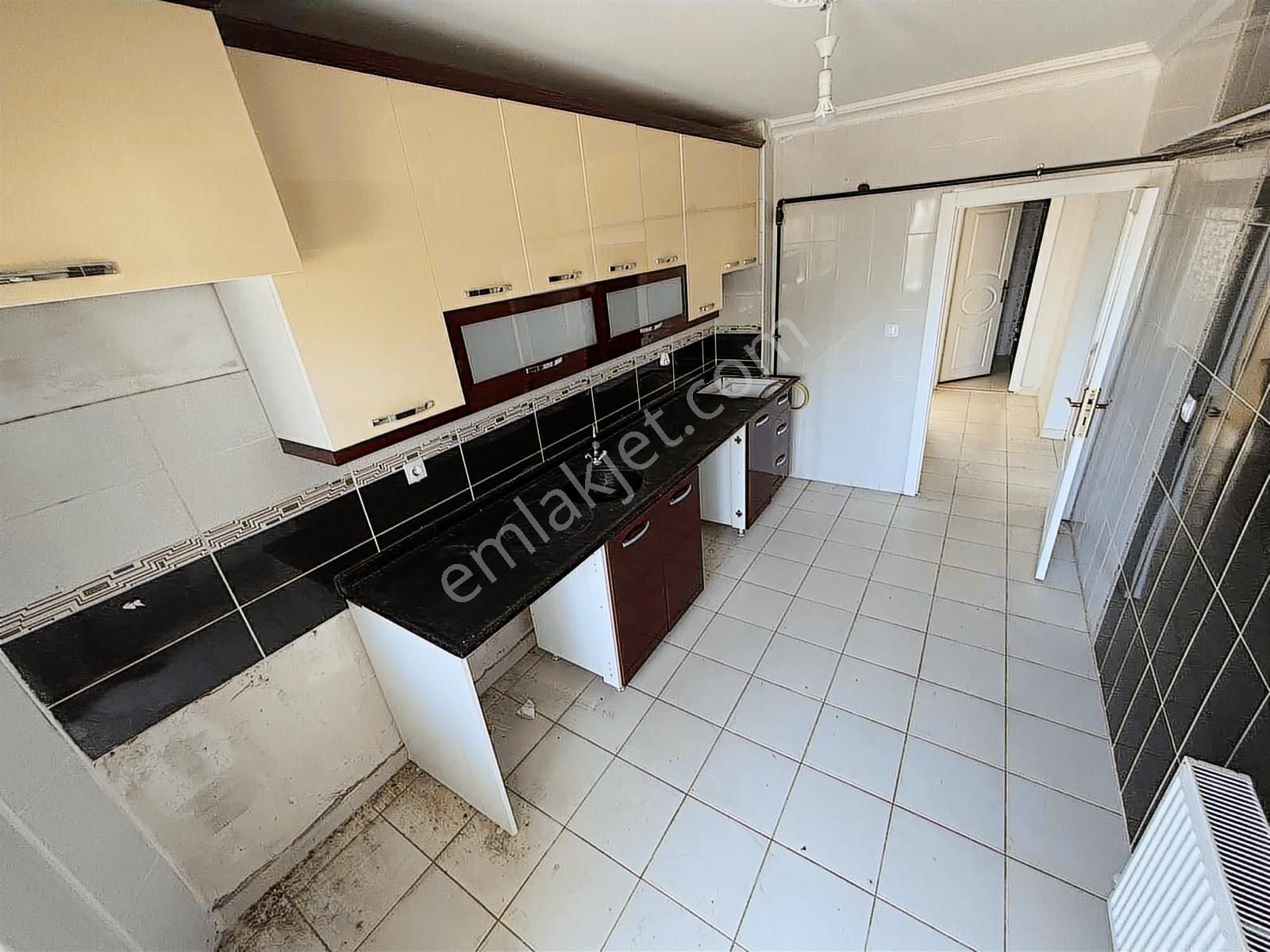 Torun^dan Yeni Binada Asansörlü Ön Cephe Arakatta 3+1 Daire - Görsel 2