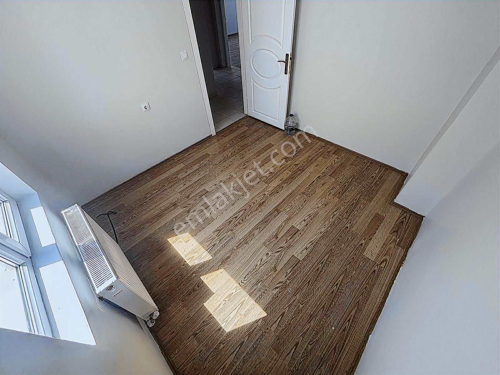 Torun^dan Yeni Binada Asansörlü Ön Cephe Arakatta 3+1 Daire - Görsel 23