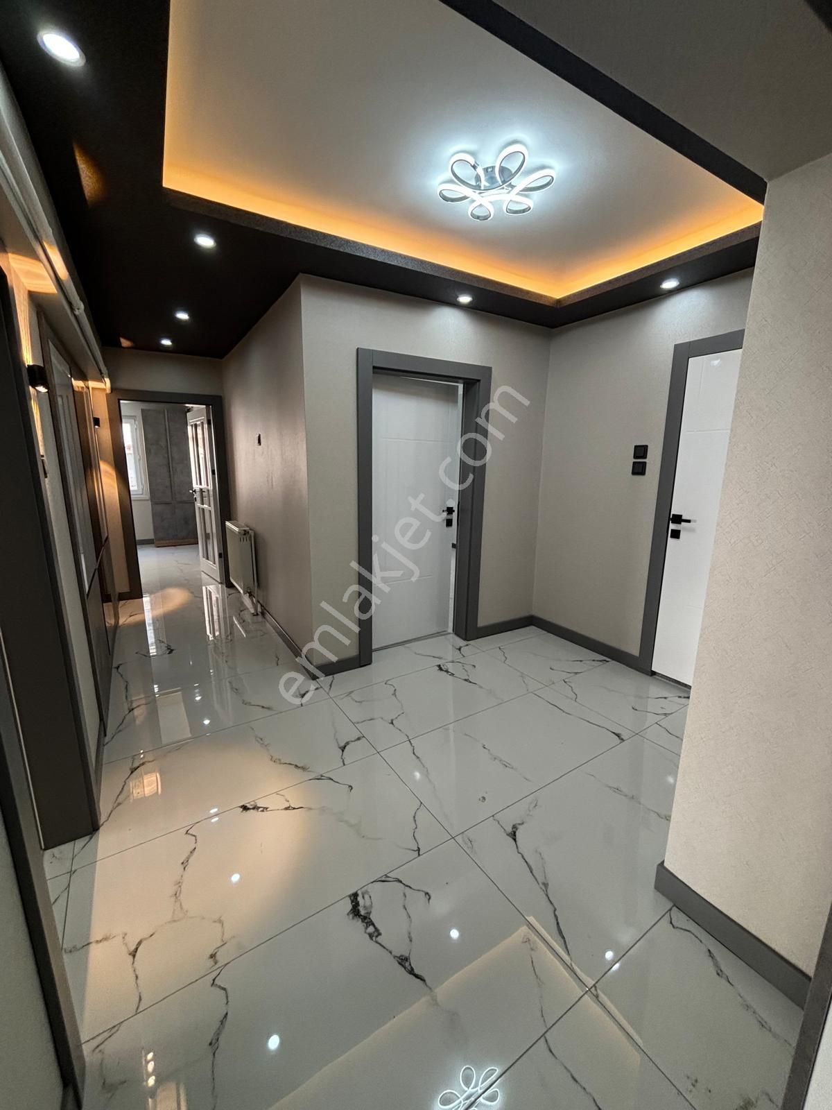 Plevne Mah. Ebeveyn B. Giyinme Odalı 130m2 Ultra Lüx Daire - Görsel 28