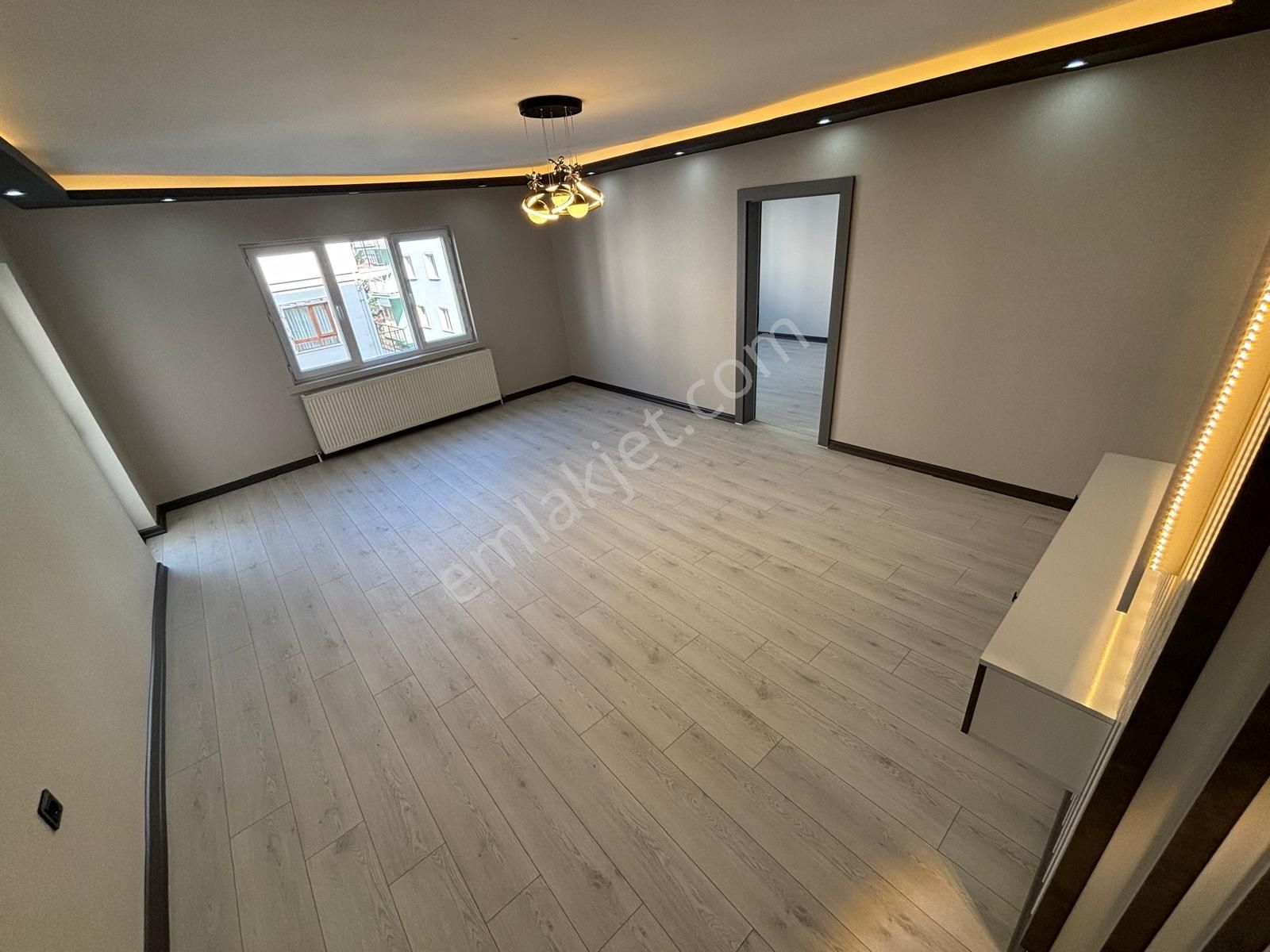Plevne Mah. Ebeveyn B. Giyinme Odalı 130m2 Ultra Lüx Daire - Görsel 13