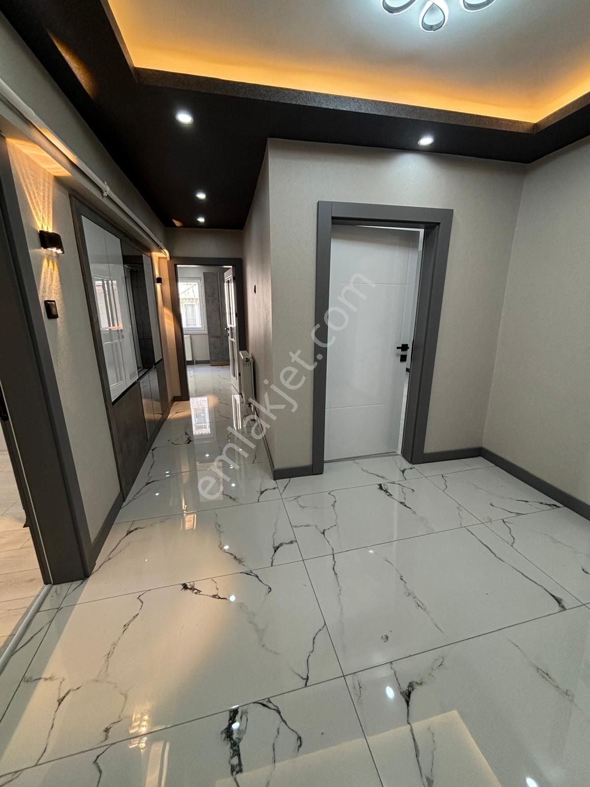 Plevne Mah. Ebeveyn B. Giyinme Odalı 130m2 Ultra Lüx Daire - Görsel 32