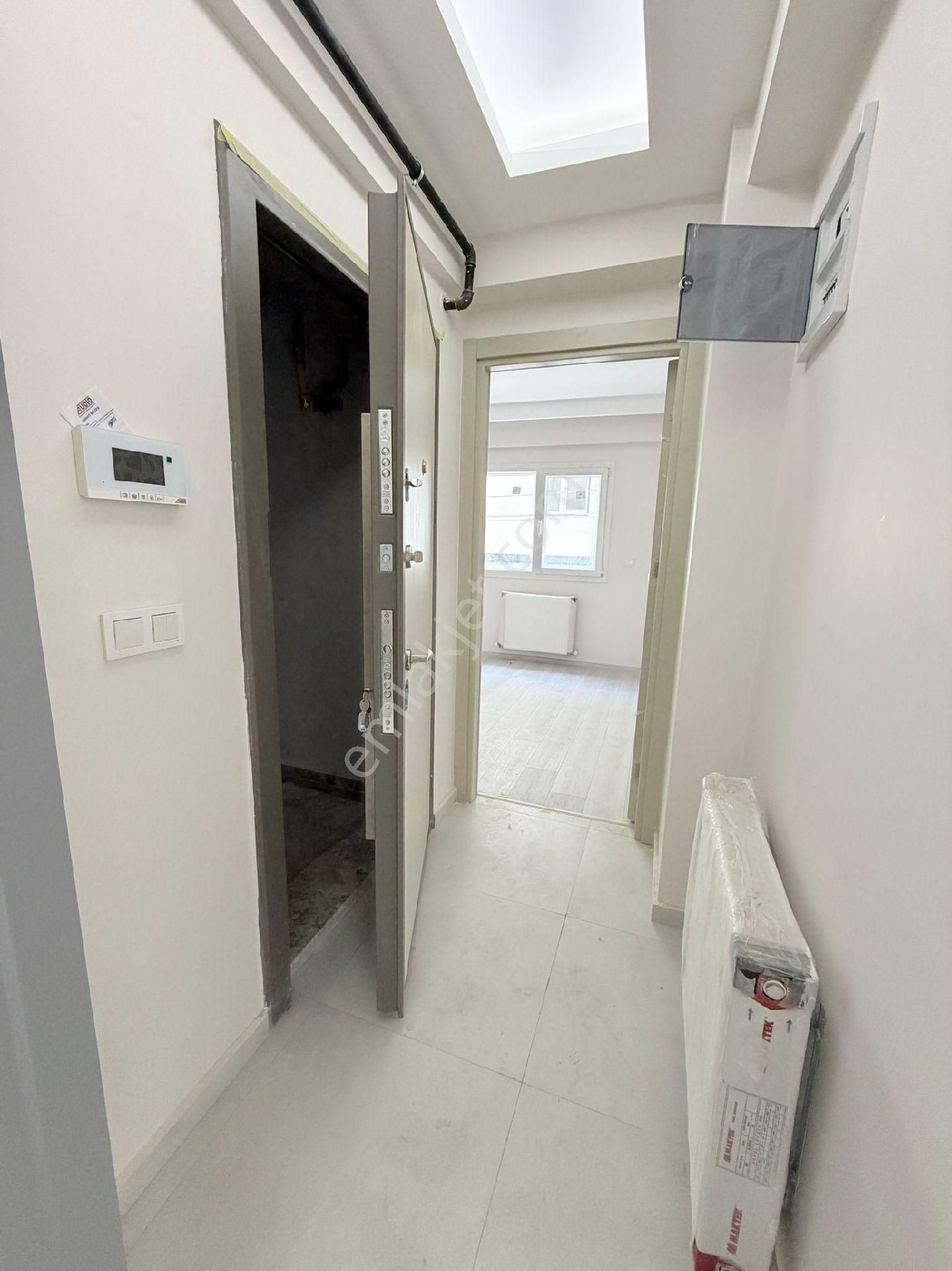 Anadolu Caddesi Yakını Geniş 2+1 3 Cepheli Sıfır Daire - Görsel 26