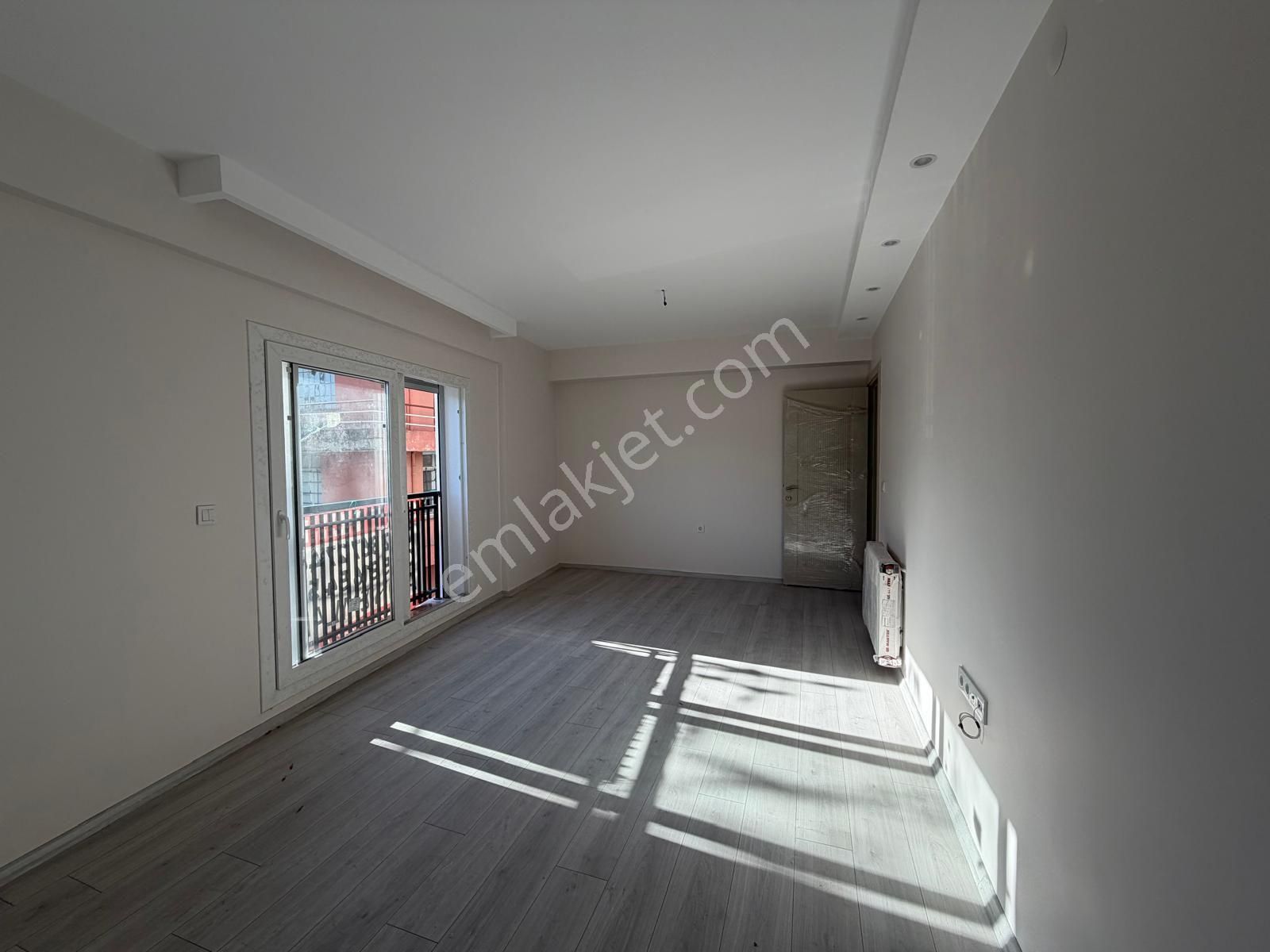 Anadolu Caddesi Yakını Geniş 2+1 3 Cepheli Sıfır Daire - Görsel 7