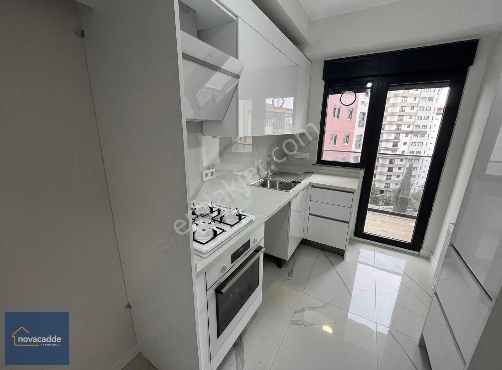 Bostancı Modern Sitesinde,balkonlu,geniş 2+1 Kiralık Sıfır Daire - Görsel 16