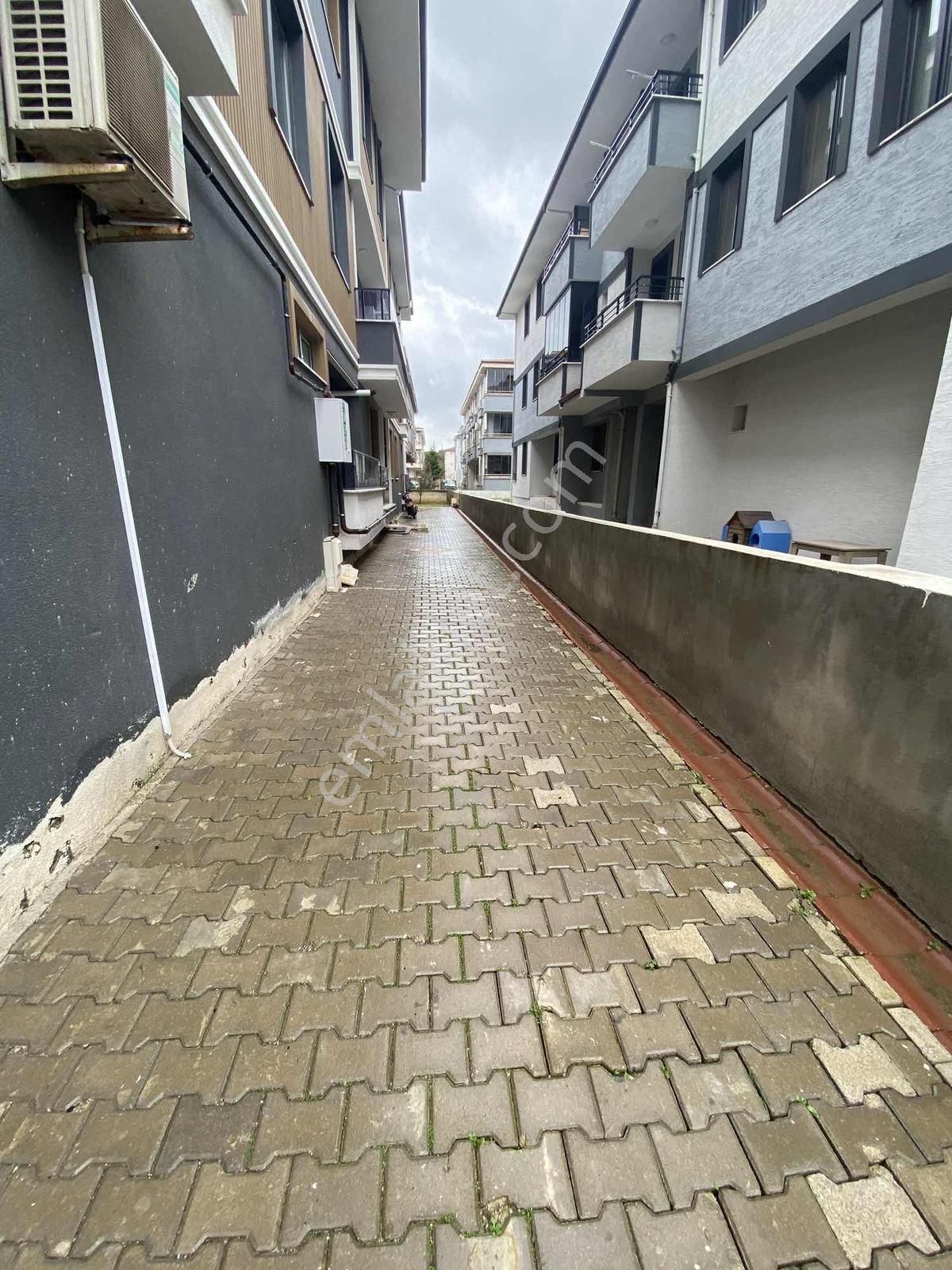 Prestijden Kemalpaşada Hastane Okula Yürüme Mesafesinde Daire - Görsel 19