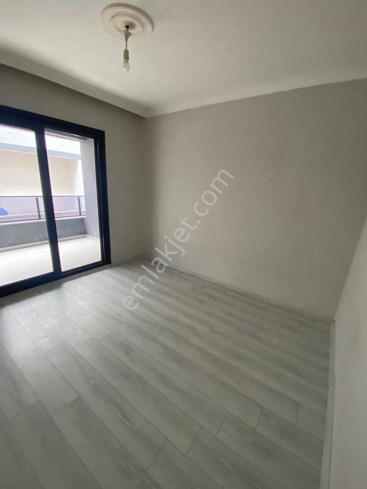 Prestijden Kemalpaşada Hastane Okula Yürüme Mesafesinde Daire - Görsel 7