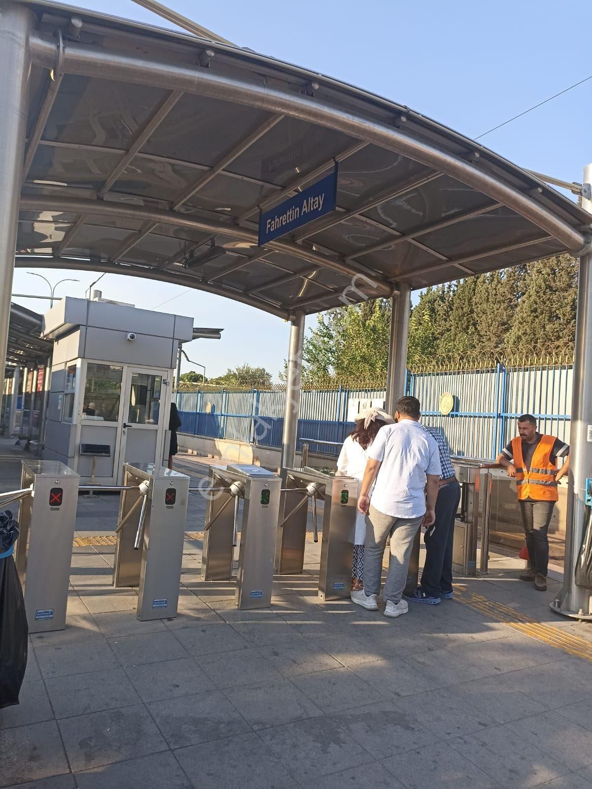 F.altay Metro Durağında Cadde Üzeri Asansörlü Otoparklı Daire - Görsel 10