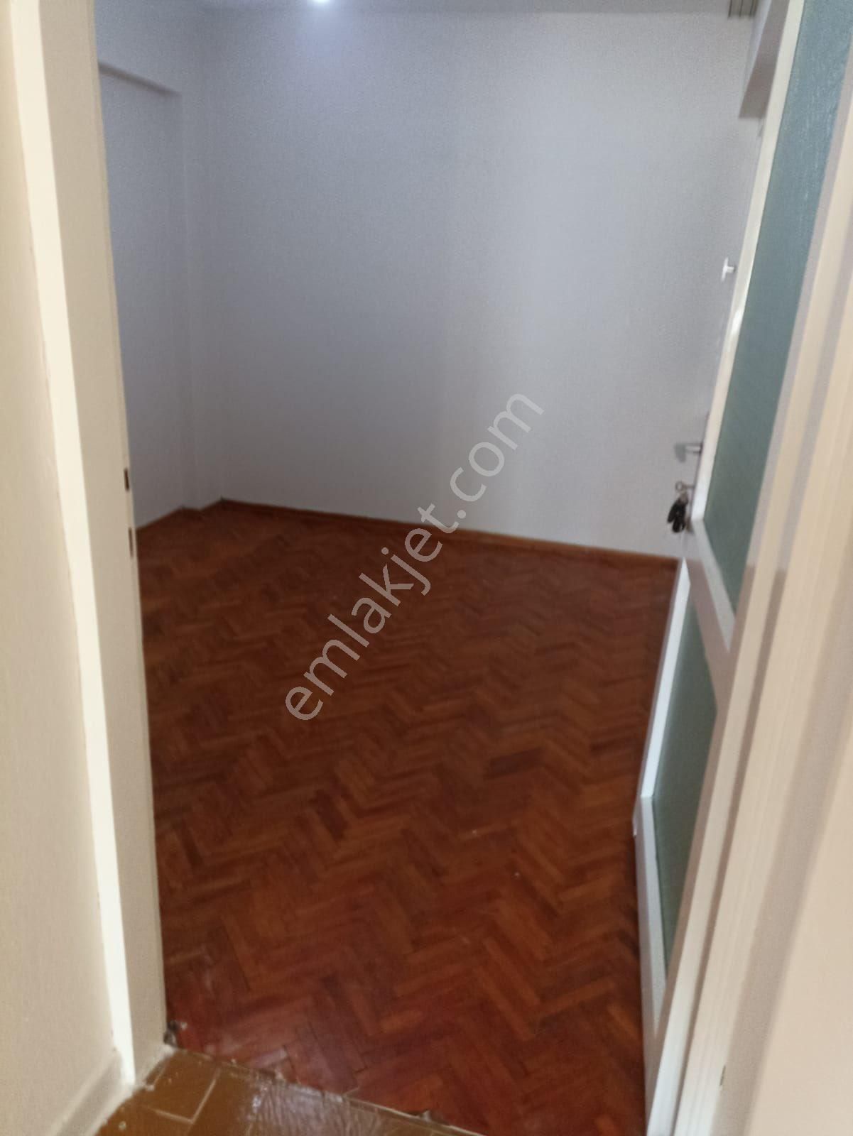 F.altay Metro Durağında Cadde Üzeri Asansörlü Otoparklı Daire - Görsel 2