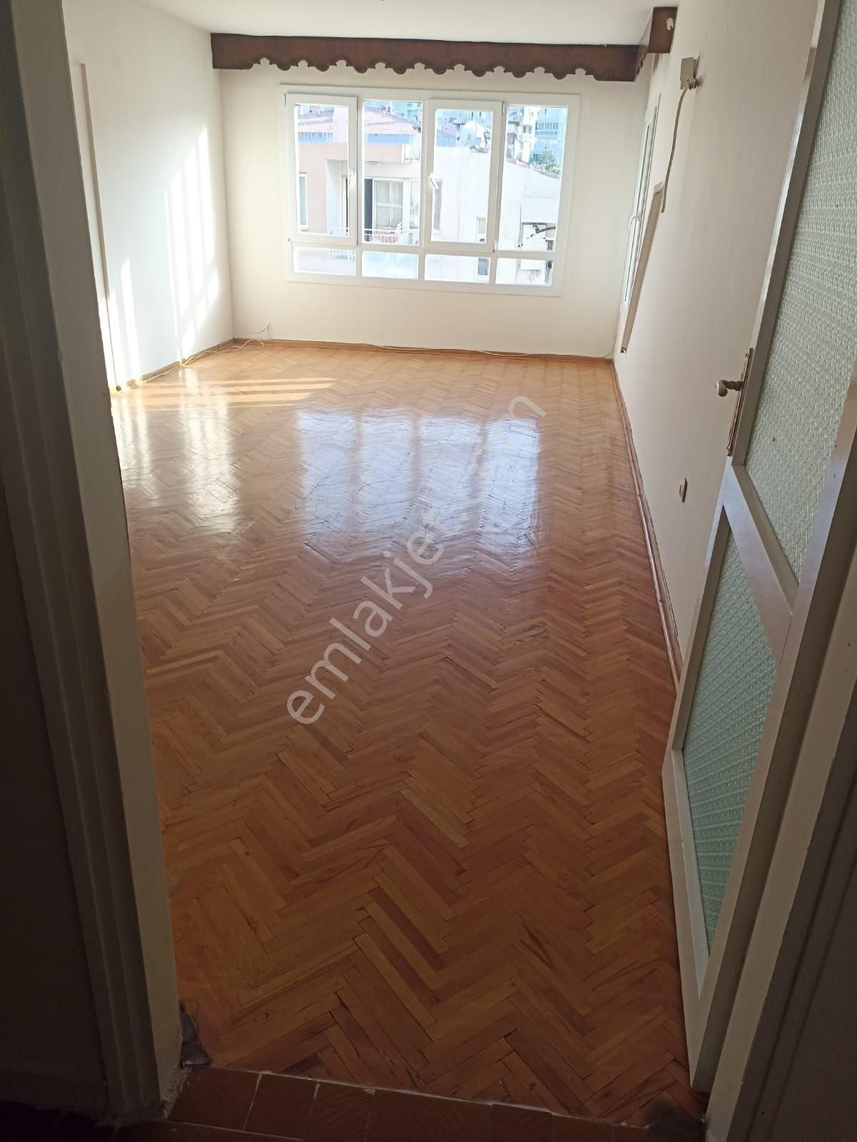 F.altay Metro Durağında Cadde Üzeri Asansörlü Otoparklı Daire - Görsel 12