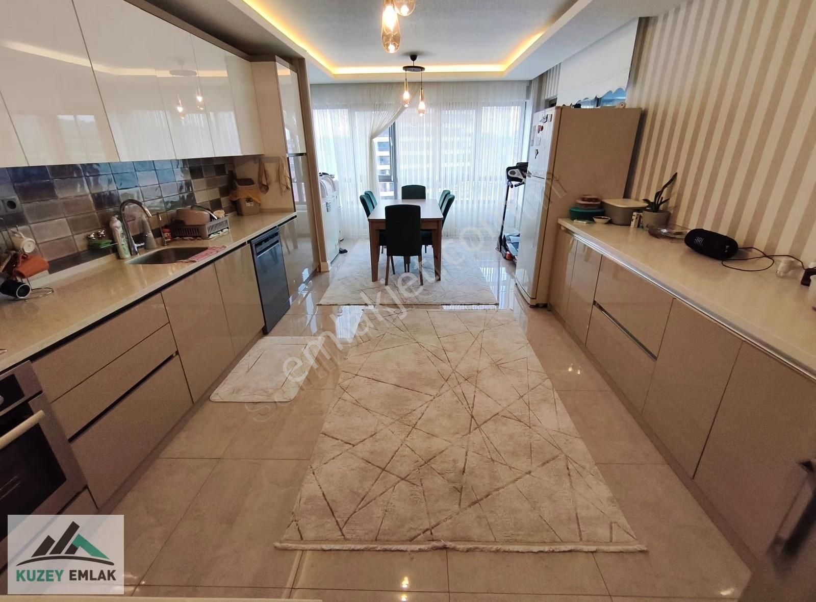 Güneşevlerin Merkezinde Manazaralı Ultra Lüks Geniş 4+1 Daire - Görsel 32