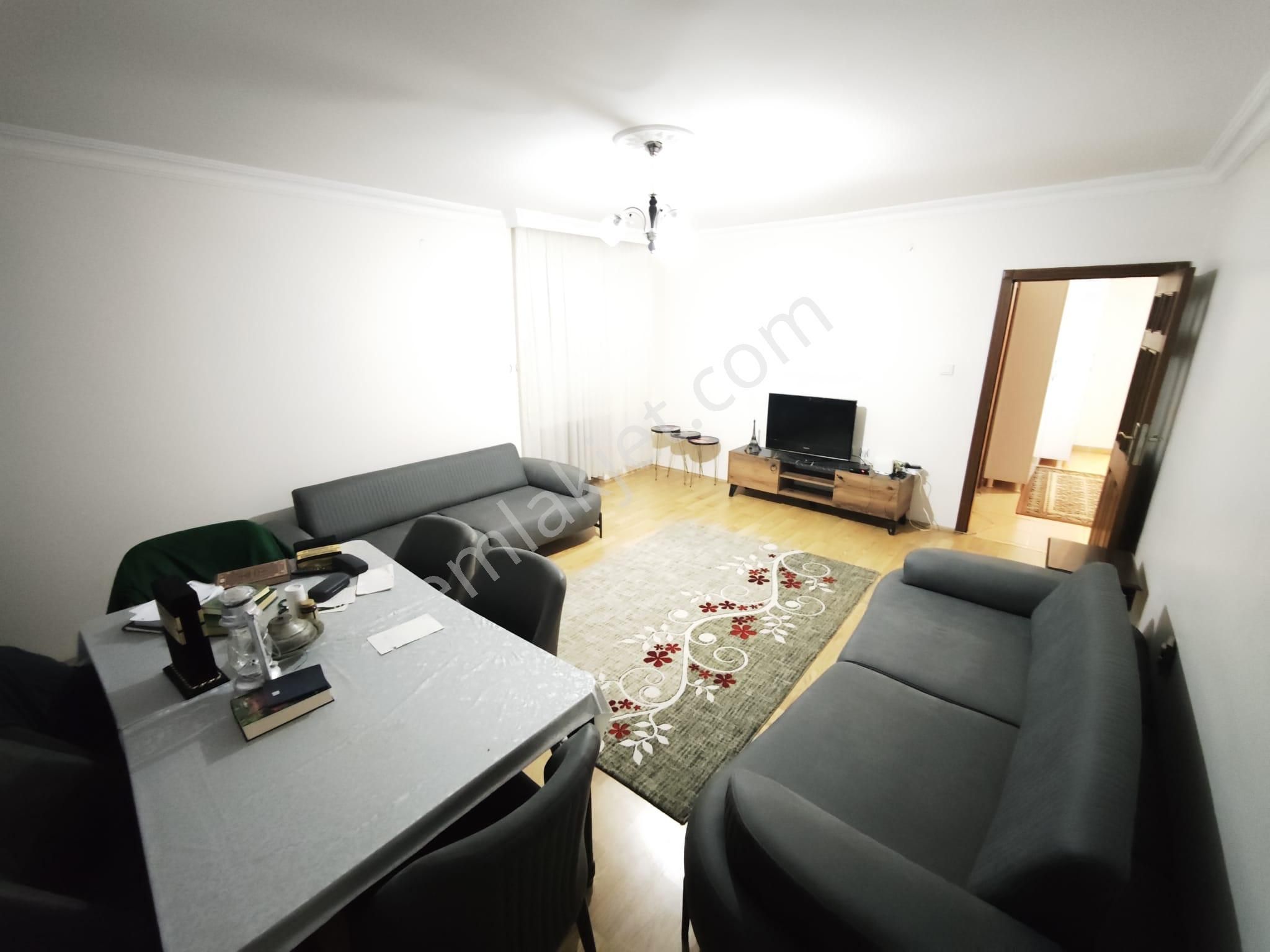 Lider Emlak'tan **cephesi Kapanmaz** Cadde Üzeri Satılık Daire - Görsel 2