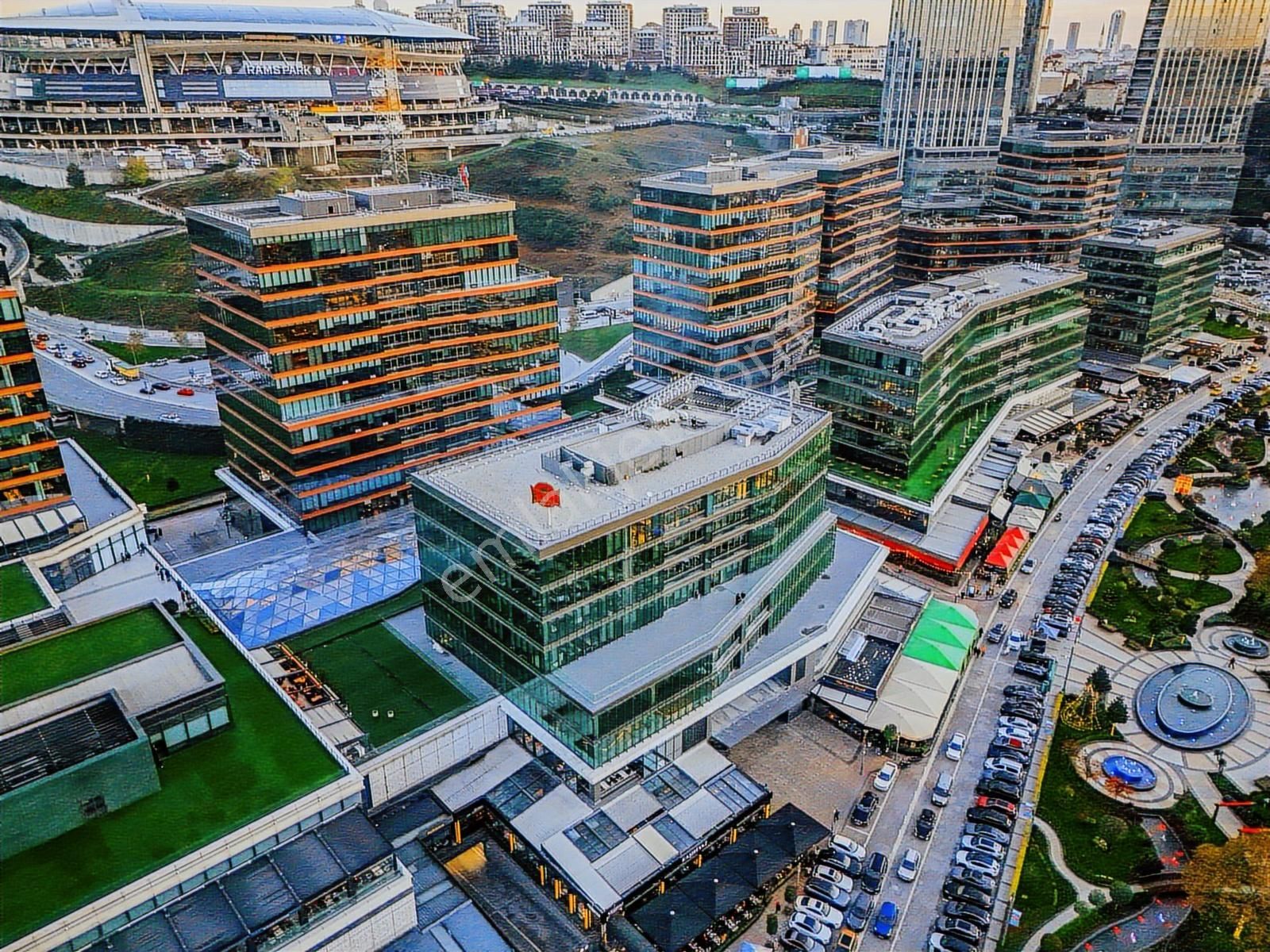 Kiralık Ofis Vadistanbul En Prestijli Plazası Remax Astyle