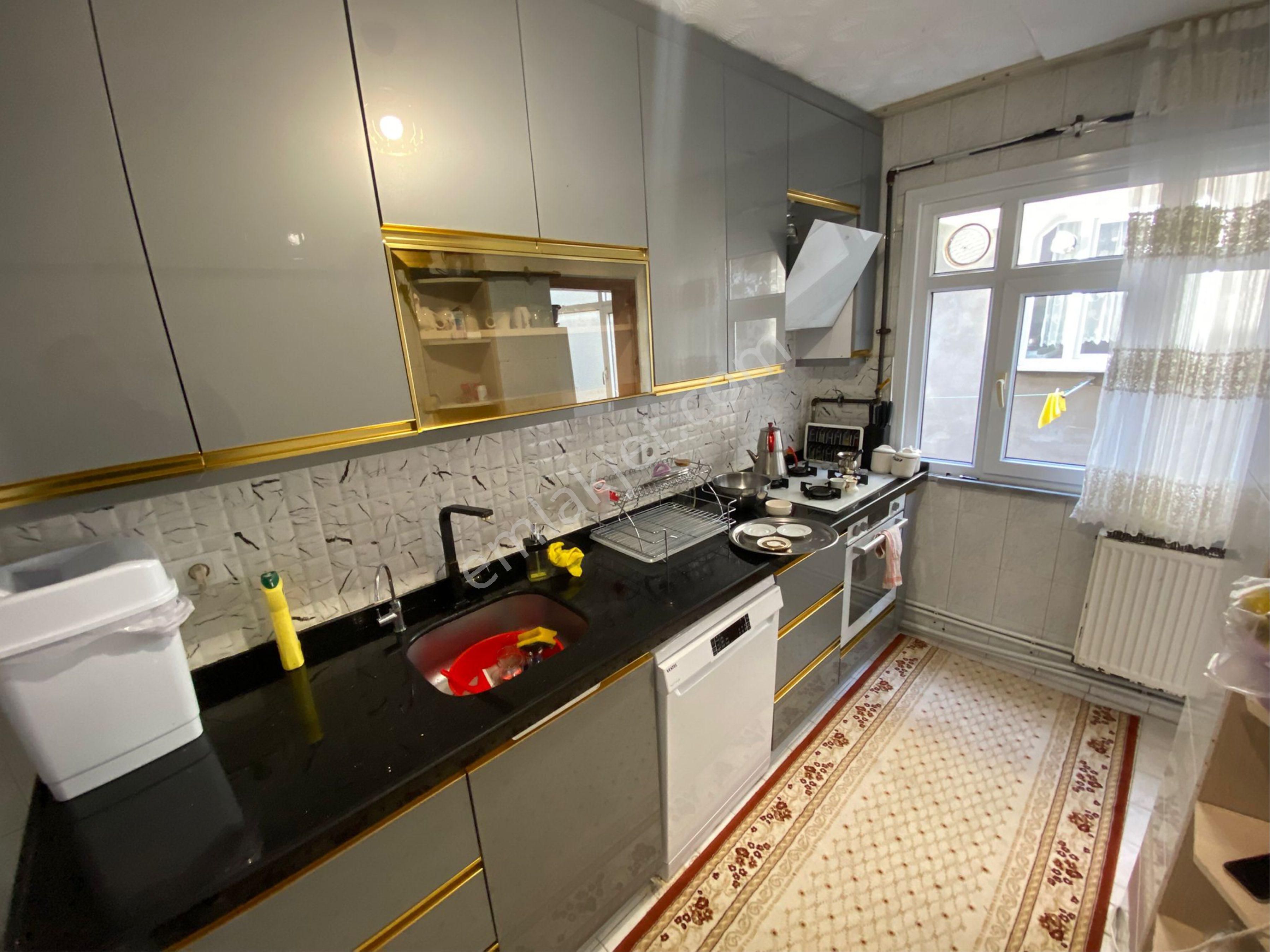 İsmetpaşa Mah’de Tramvaya Yakın 3 + 1 120 Metre² Krediye Uygun Güney Cephe 3.kat Daire - Görsel 22