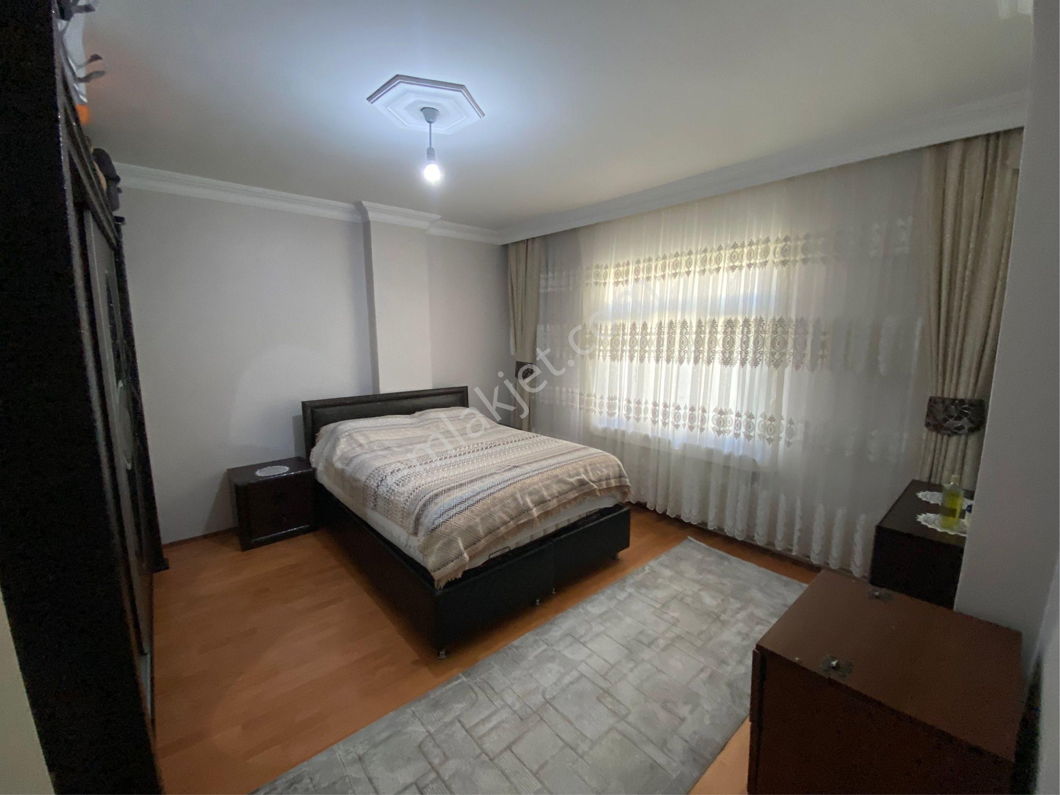 İsmetpaşa Mah’de Tramvaya Yakın 3 + 1 120 Metre² Krediye Uygun Güney Cephe 3.kat Daire - Görsel 17