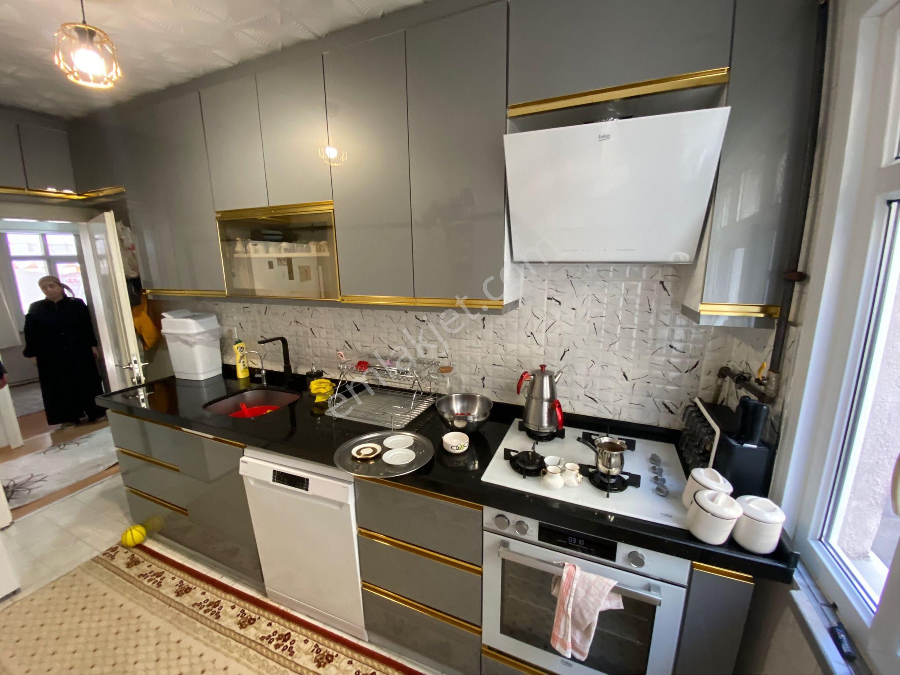 İsmetpaşa Mah’de Tramvaya Yakın 3 + 1 120 Metre² Krediye Uygun Güney Cephe 3.kat Daire - Görsel 14