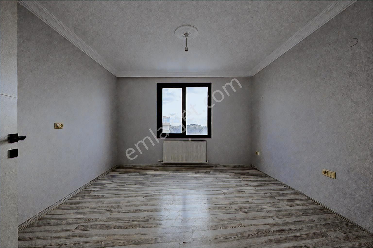 Altınova'da Yeni Kapalı Pazaryeri Karşısında Kiralık 2+1 Daire - Görsel 11