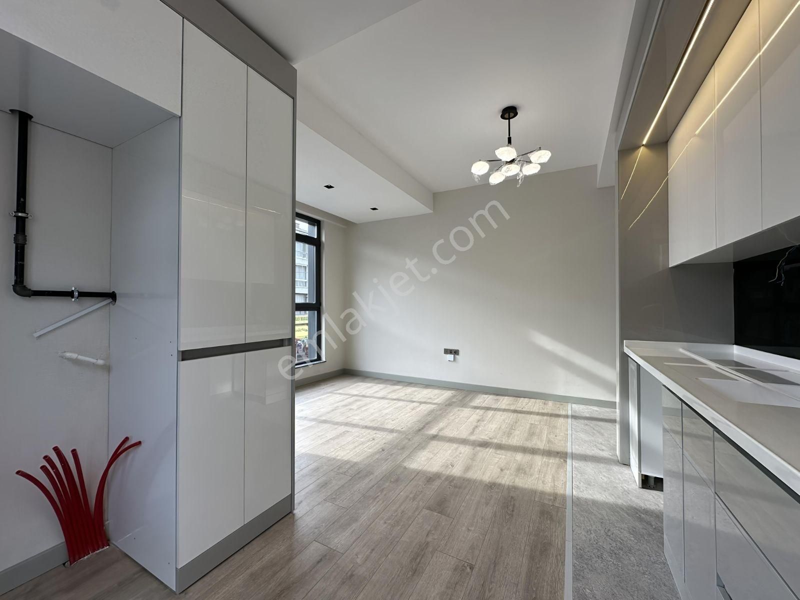 Merkezi Konumda | Cadde Üzeri | Modern Ve Lüks Mimari | 2+1 | - Görsel 11