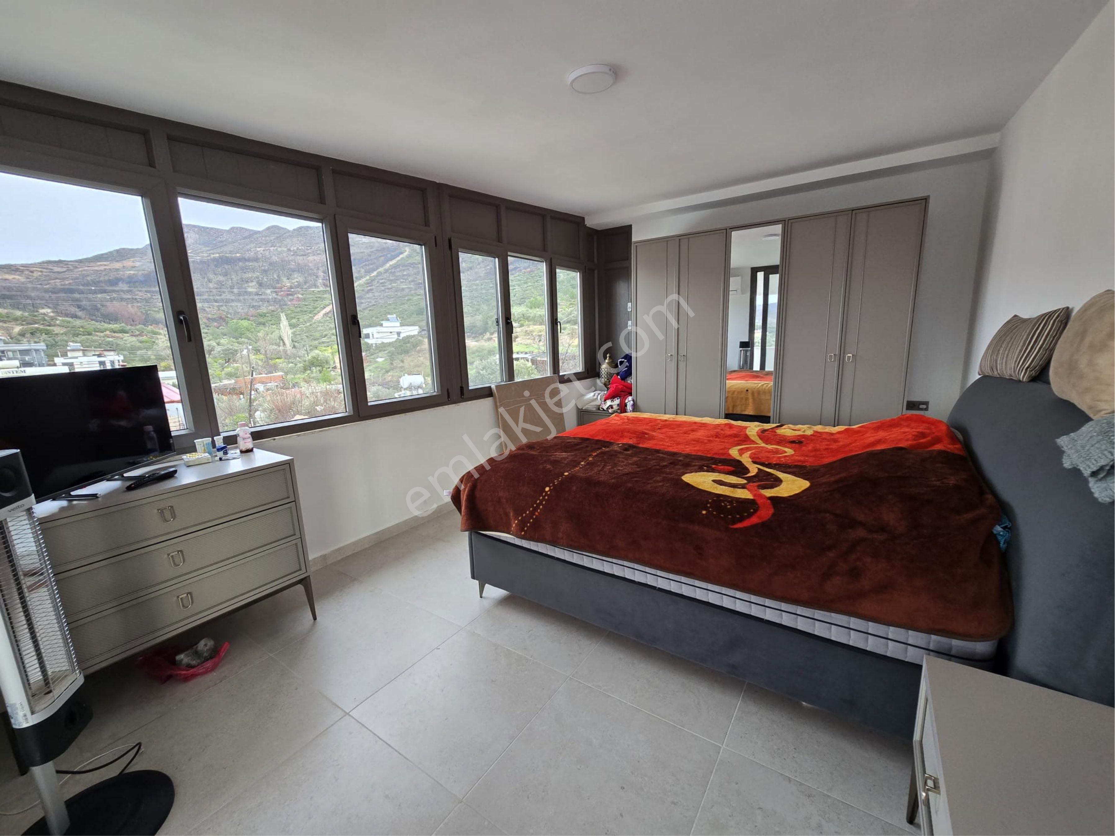 İzmir Seferihisar Ürkmez De Satılık Geniş Bahçeli 3+1 Yazlık Villa - Görsel 20