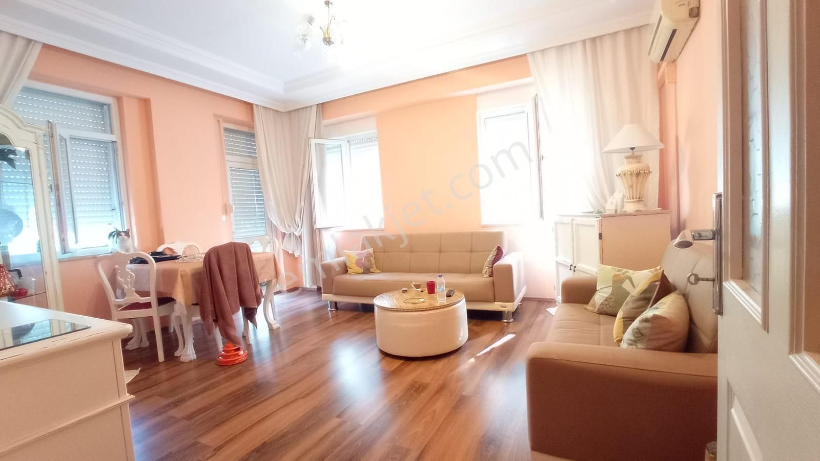 Yukarı Pazarcı Mah Satılık 3+1 Daire