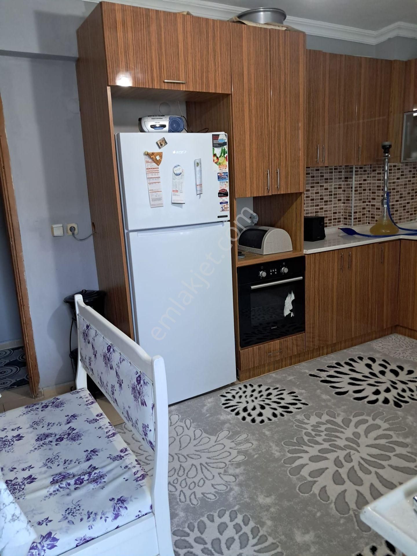 Kemalpaşanın Merkezinde 160m2 Doğalgazlı 3+1 Acil Satılık Daire - Görsel 6