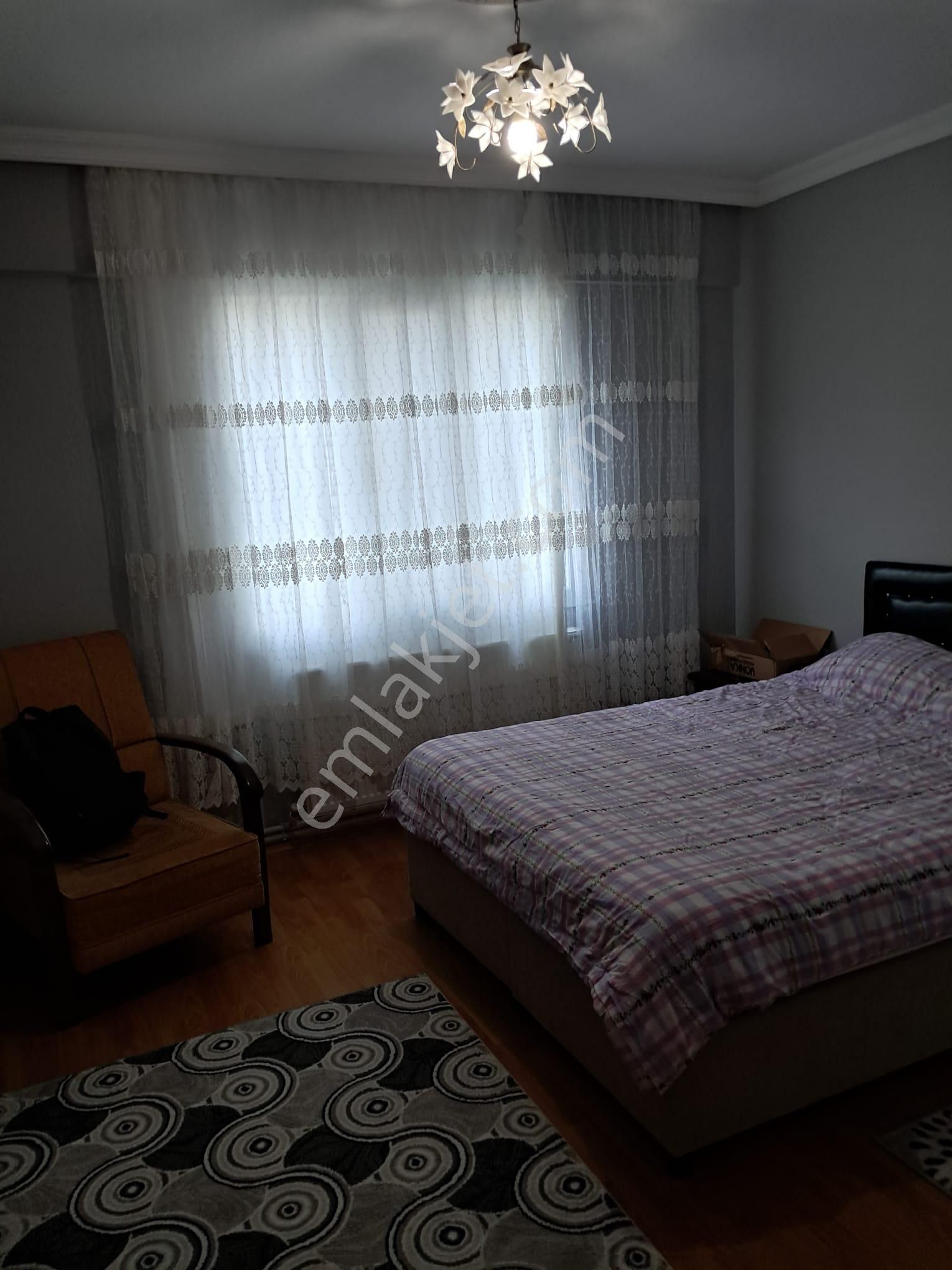 Kemalpaşanın Merkezinde 160m2 Doğalgazlı 3+1 Acil Satılık Daire - Görsel 12