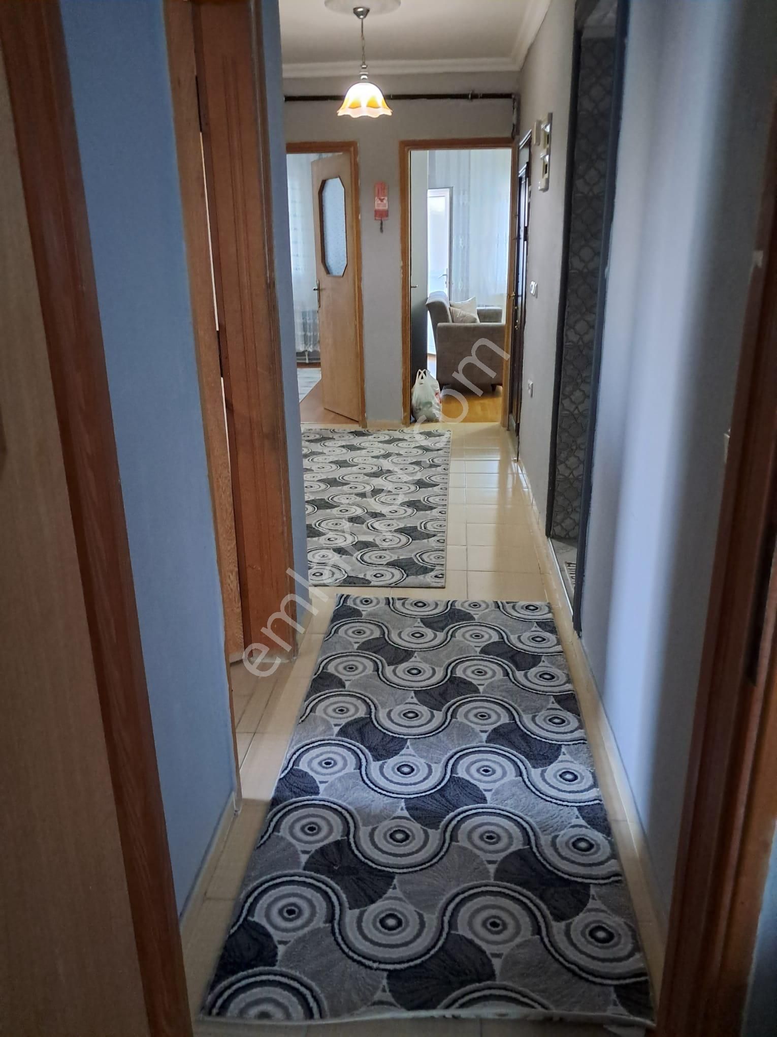 Kemalpaşanın Merkezinde 160m2 Doğalgazlı 3+1 Acil Satılık Daire - Görsel 18