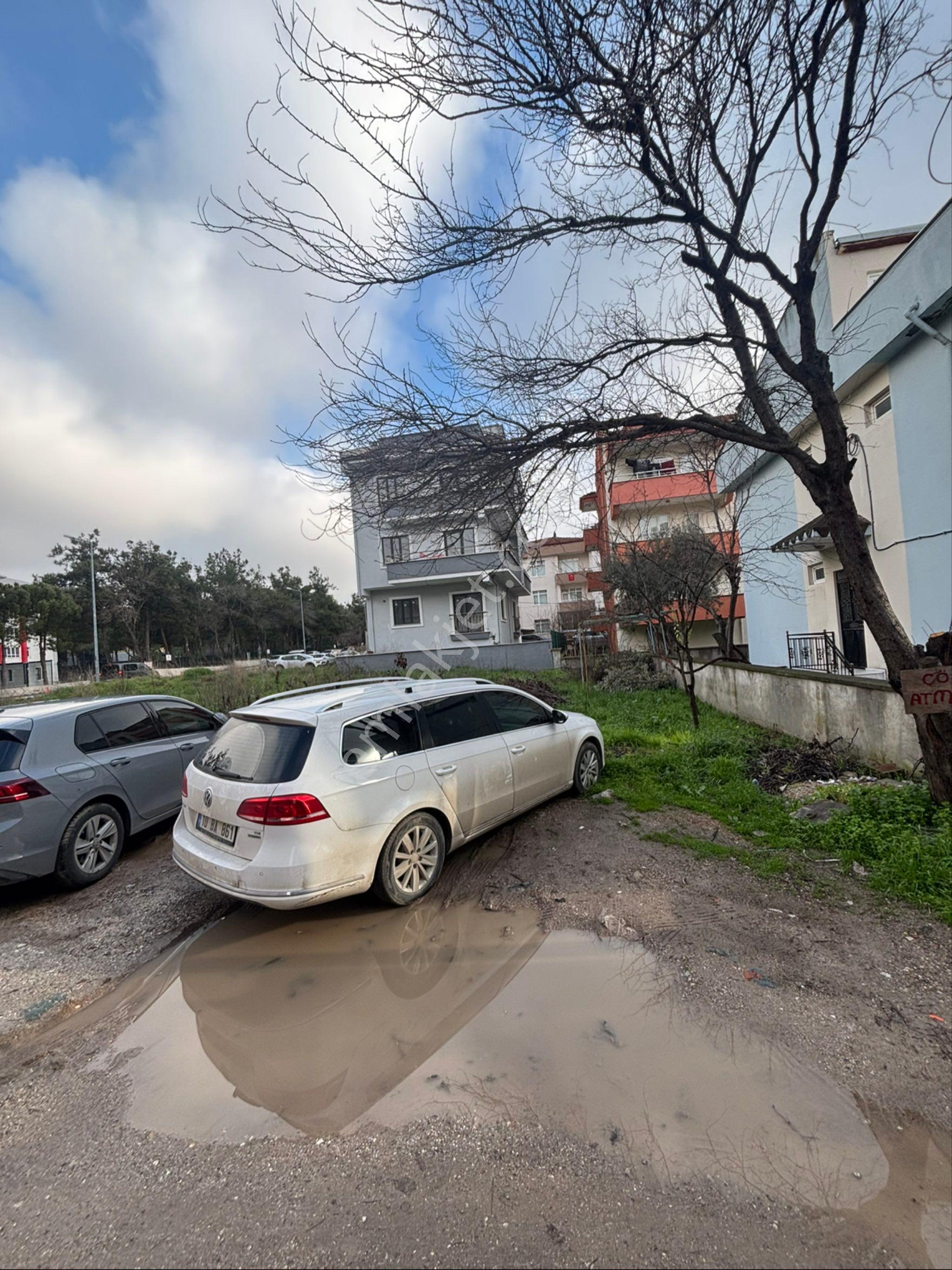 Balcity - Altıeylül Bahçelievler Mah'de 660 M2 - 3 Adet Yan Yana Satılık Arsalar - Görsel 6