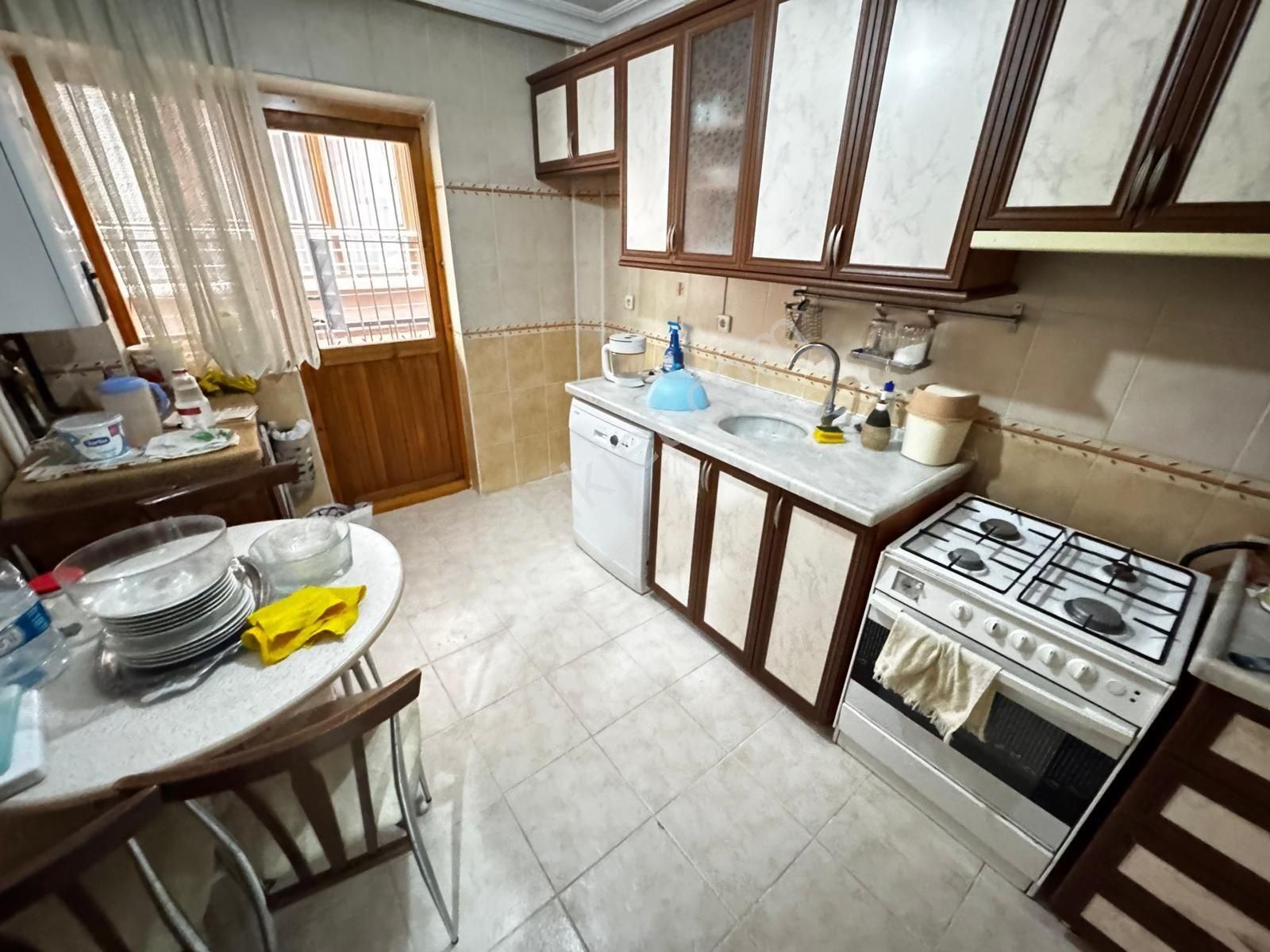 Çiçekli'de Genç Bina'da Orta Kat 3+1 Salon Bağımsız Emsalsiz - Görsel 9