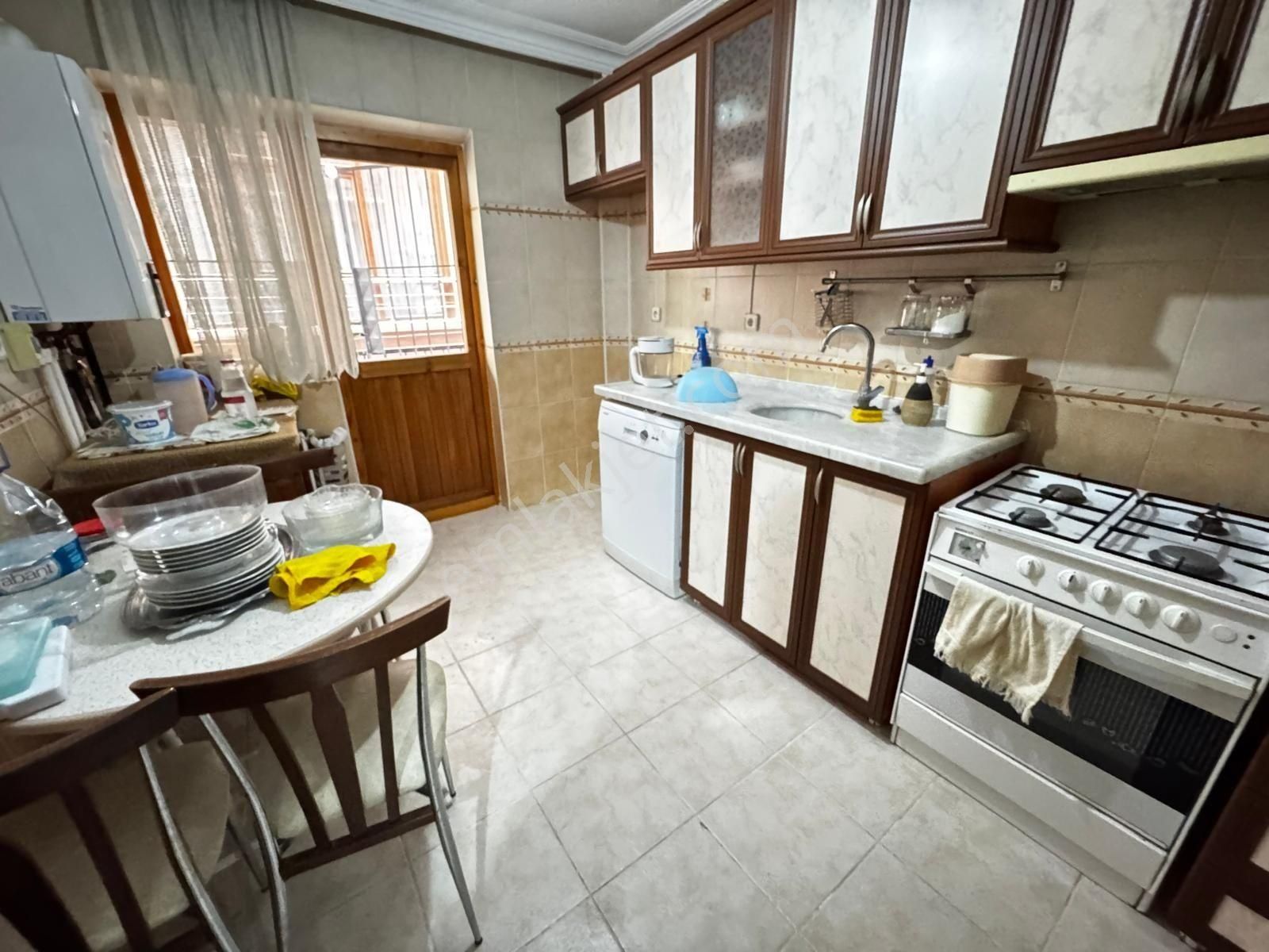 Çiçekli'de Genç Bina'da Orta Kat 3+1 Salon Bağımsız Emsalsiz - Görsel 10