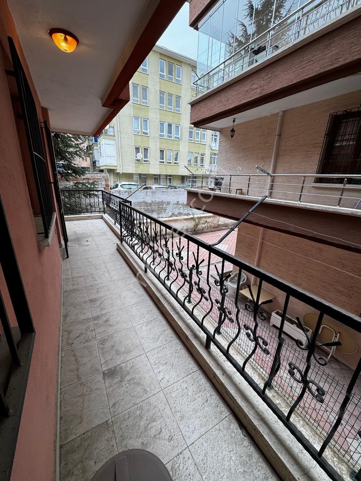 Çiçekli'de Genç Bina'da Orta Kat 3+1 Salon Bağımsız Emsalsiz - Görsel 12