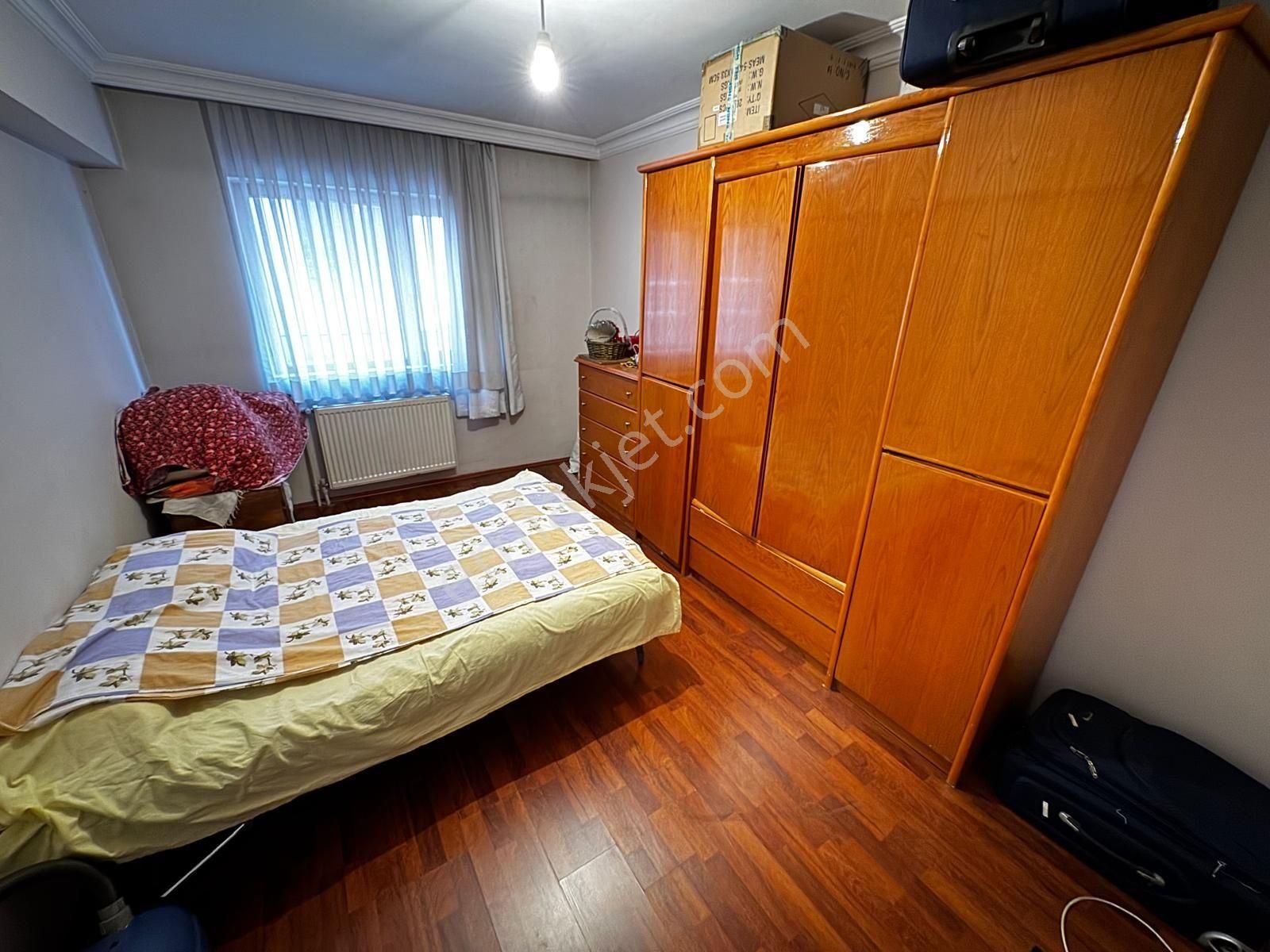 Çiçekli'de Genç Bina'da Orta Kat 3+1 Salon Bağımsız Emsalsiz - Görsel 15