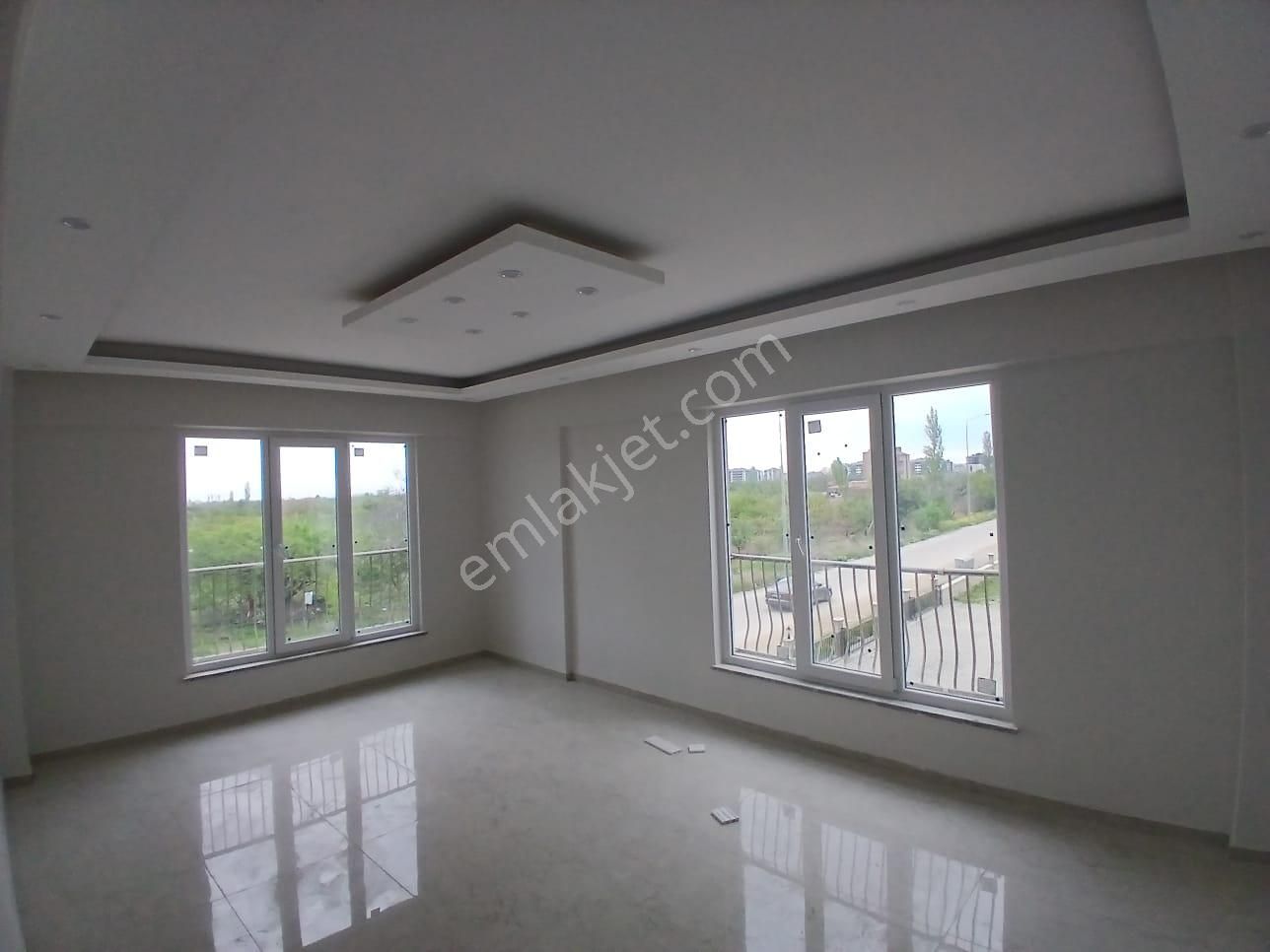 Akçay Emlak'tan Akşehir Yarenler Kapalı Pazar Civarı Garajlı Satılık Sıfır 3+1 Daire - Görsel 3