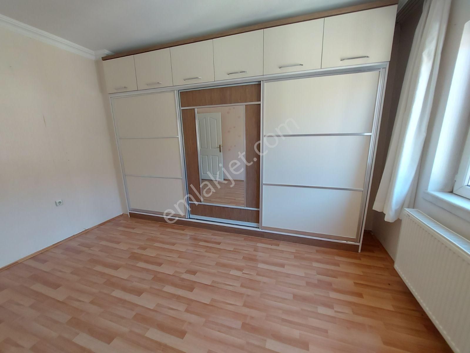 Murat Türkmen'den Topçu_mah Merkezi_yerde Kiralık Ön_cepheli 3+1 - Görsel 12