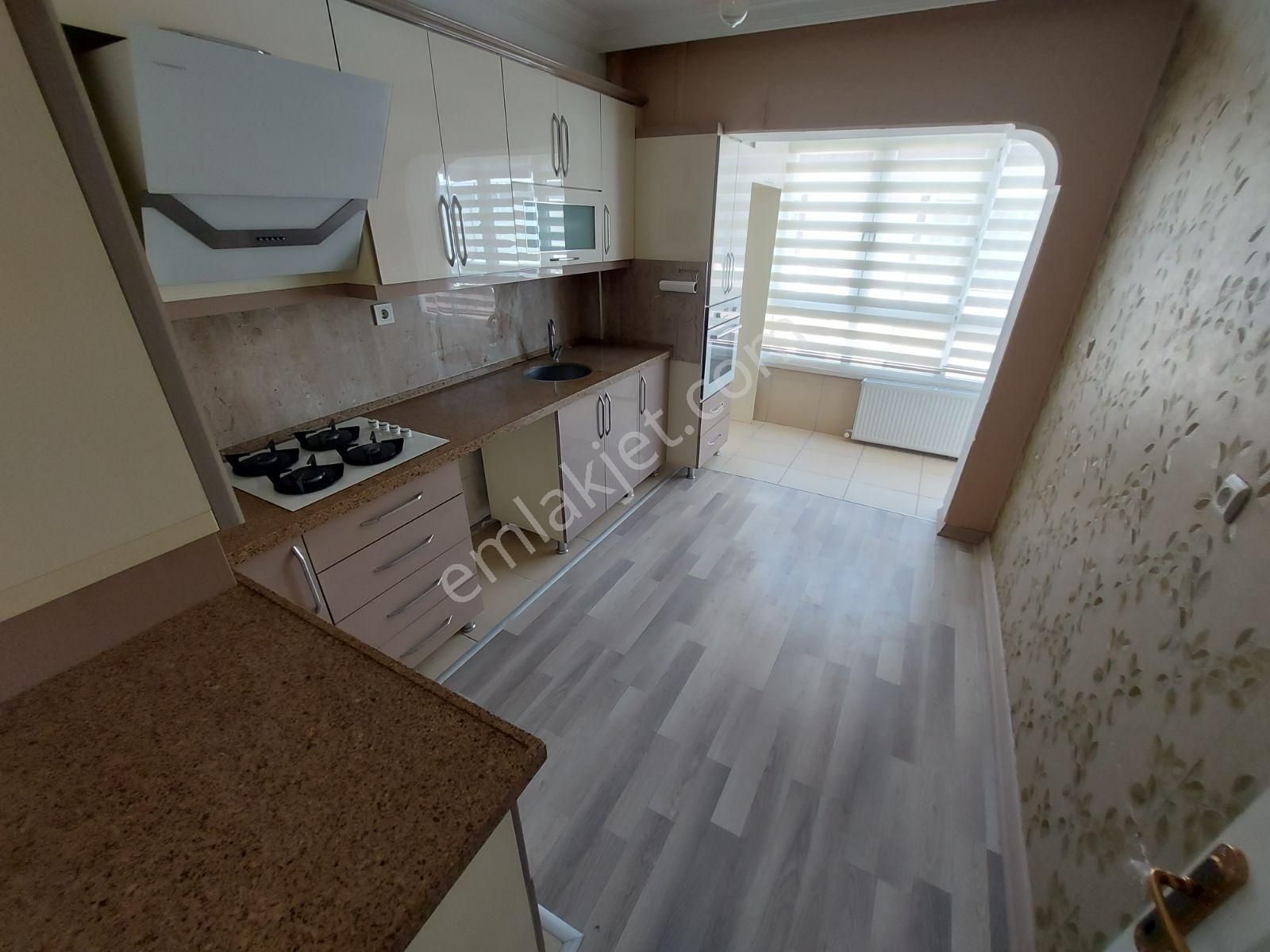 Murat Türkmen'den Topçu_mah Merkezi_yerde Kiralık Ön_cepheli 3+1 - Görsel 15