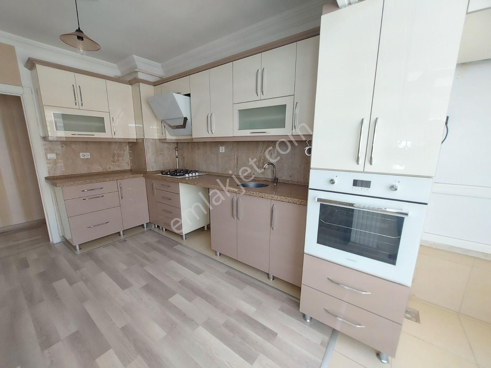 Murat Türkmen'den Topçu_mah Merkezi_yerde Kiralık Ön_cepheli 3+1 - Görsel 33