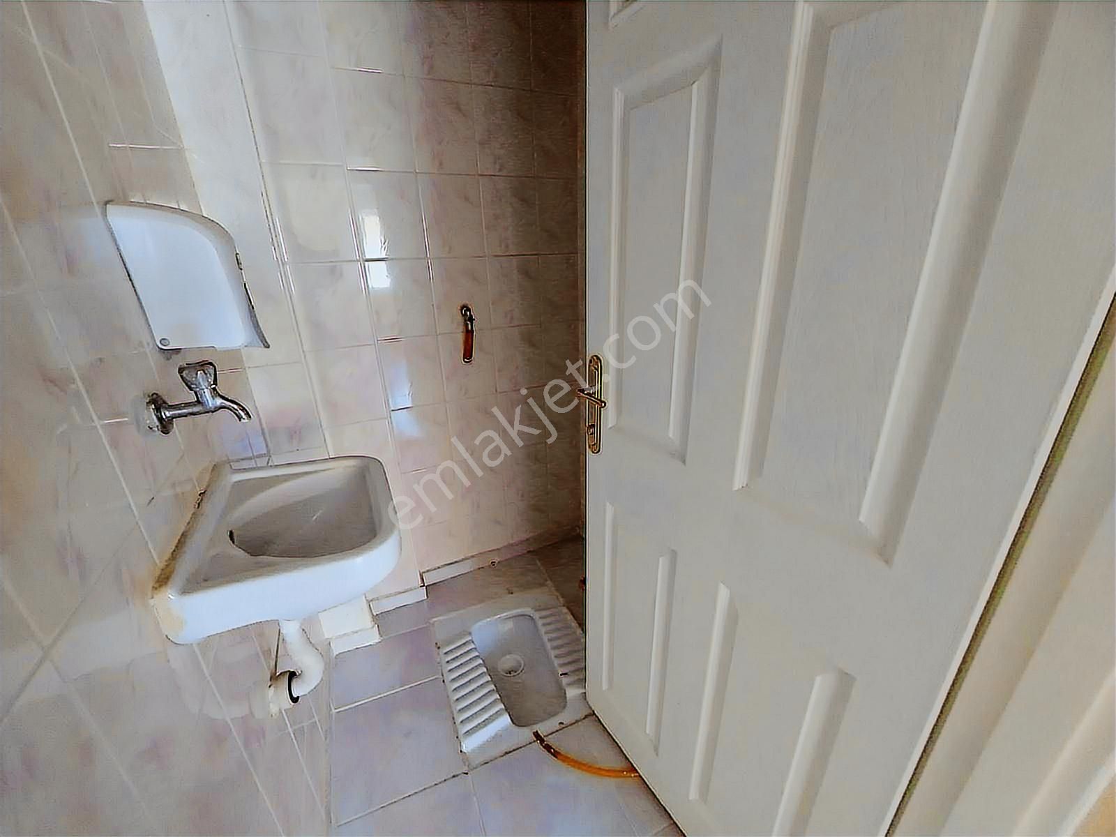 Murat Türkmen'den Topçu_mah Merkezi_yerde Kiralık Ön_cepheli 3+1 - Görsel 3