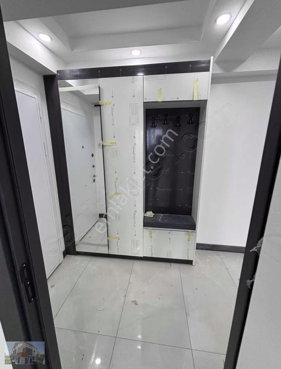 Site İçinde 3+1 Havuzlu Güvenlikli Otoparklı Ara Kat - Görsel 7