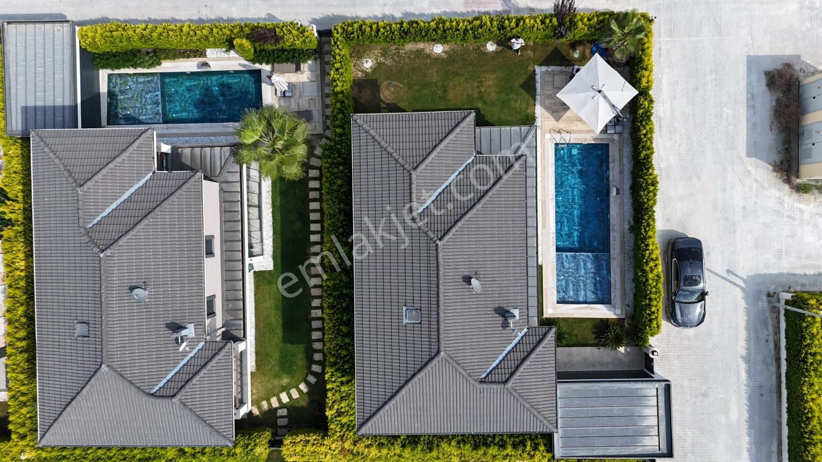 Kuşadası Davutlar Sahilde4+1 Müstakil Köşe Konumlu Villa - Görsel 2