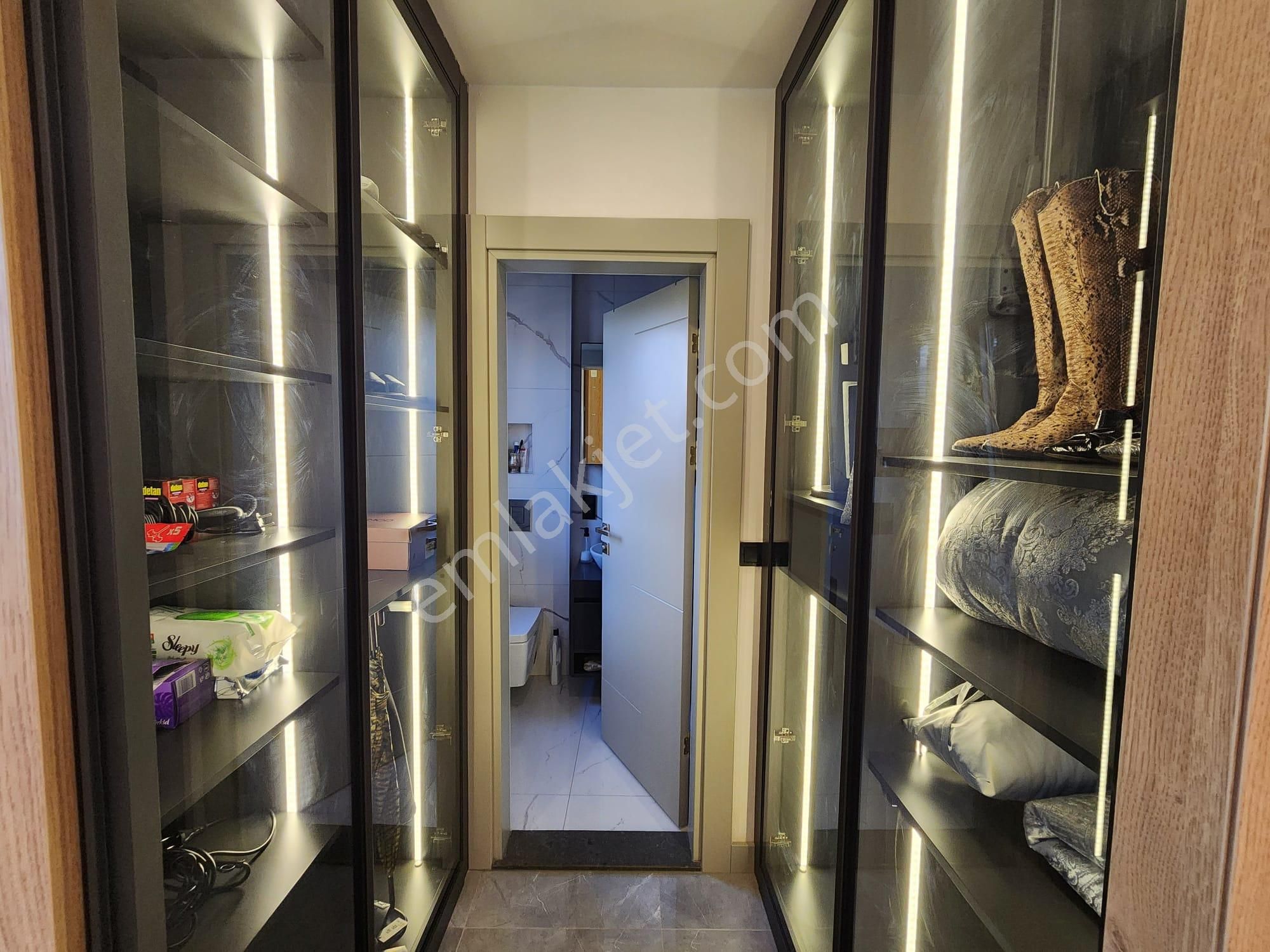 Kuşadası Davutlar Sahilde4+1 Müstakil Köşe Konumlu Villa - Görsel 24