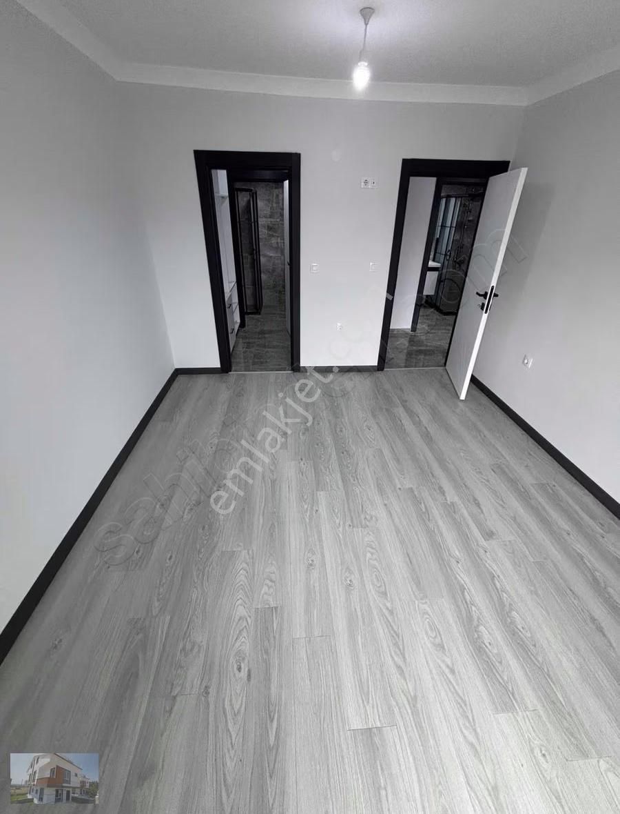 Hatip Mah De Site İçinde Ebeveyn Banyolu İskanlı 3+1 - Görsel 17