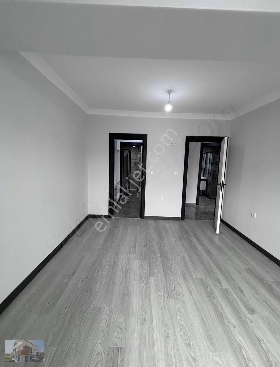 Hatip Mah De Site İçinde Ebeveyn Banyolu İskanlı 3+1 - Görsel 4