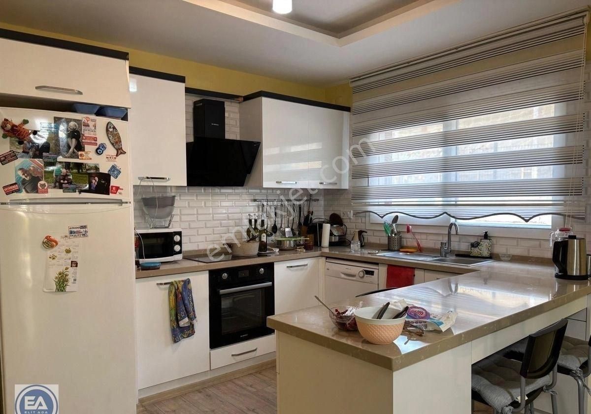 Kuşadası’nda Denize Yakın Havuzlu Sitede 4 + 1 Satılık - Görsel 15