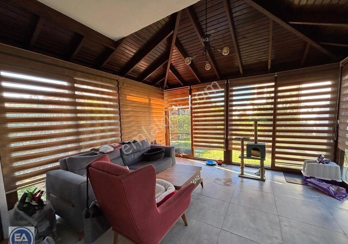 Kuşadası’nda Denize Yakın Havuzlu Sitede 4 + 1 Satılık - Görsel 11