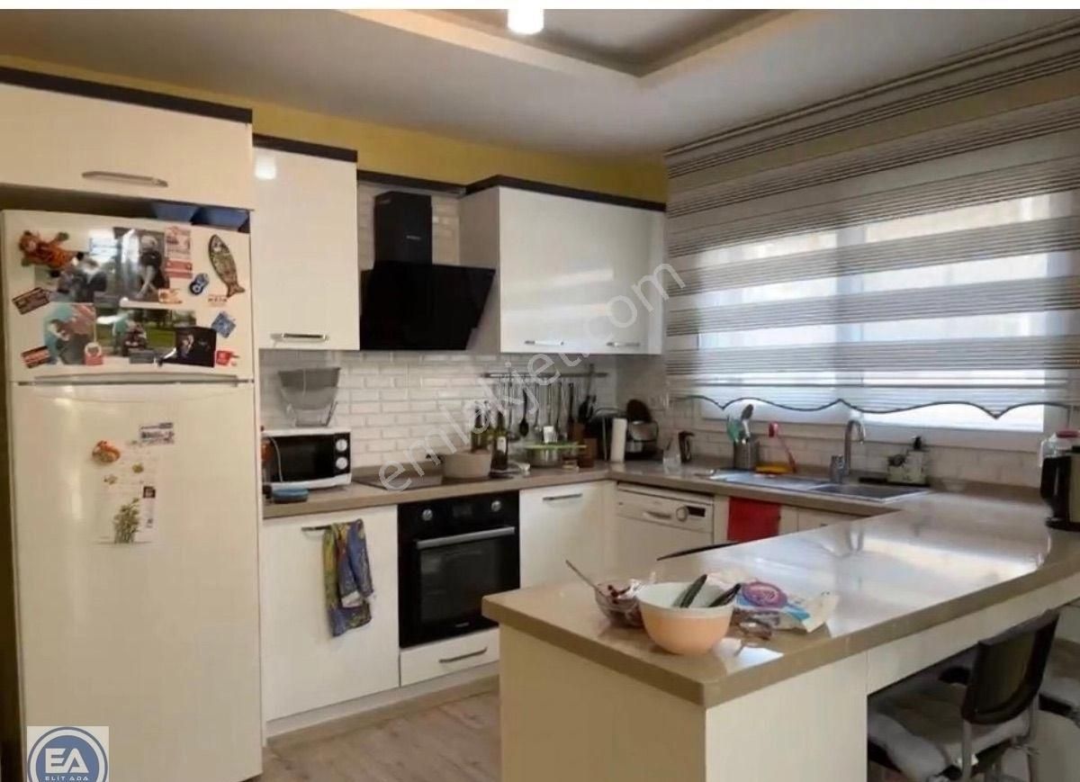 Kuşadası’nda Denize Yakın Havuzlu Sitede 4 + 1 Satılık - Görsel 6